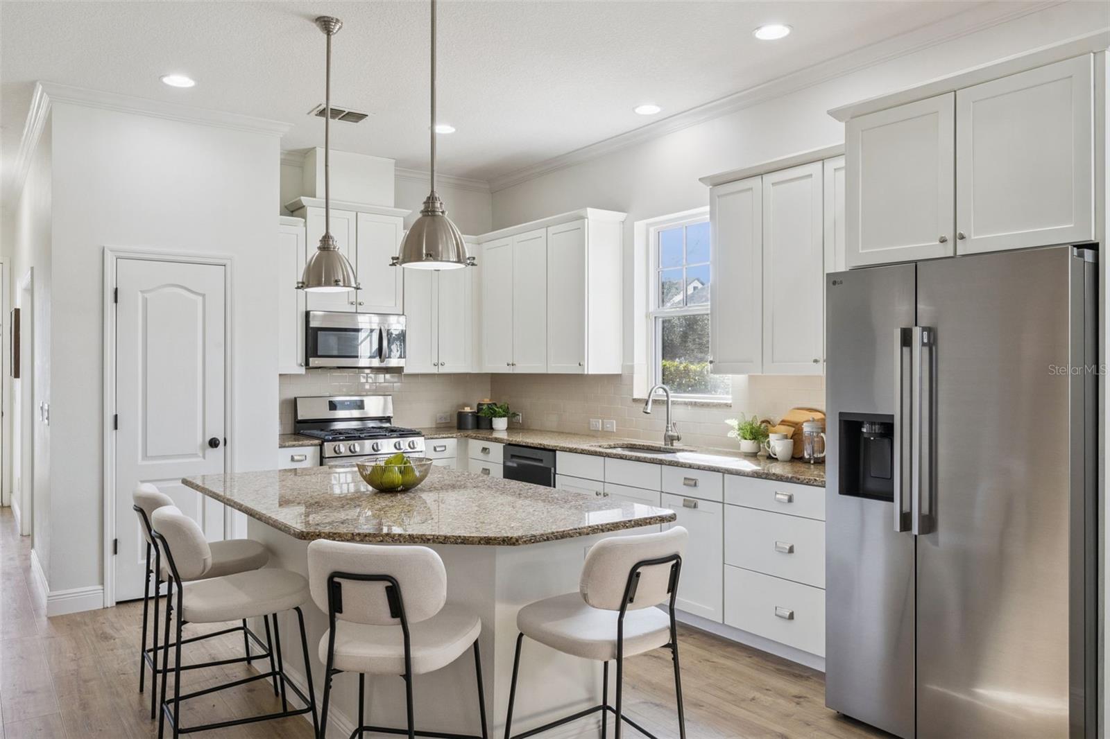 Image 10 of 49 For 8235 Sulston Street