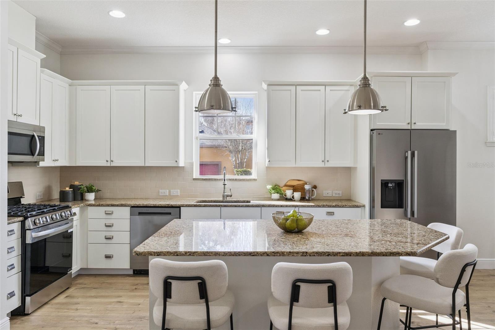 Image 11 of 49 For 8235 Sulston Street