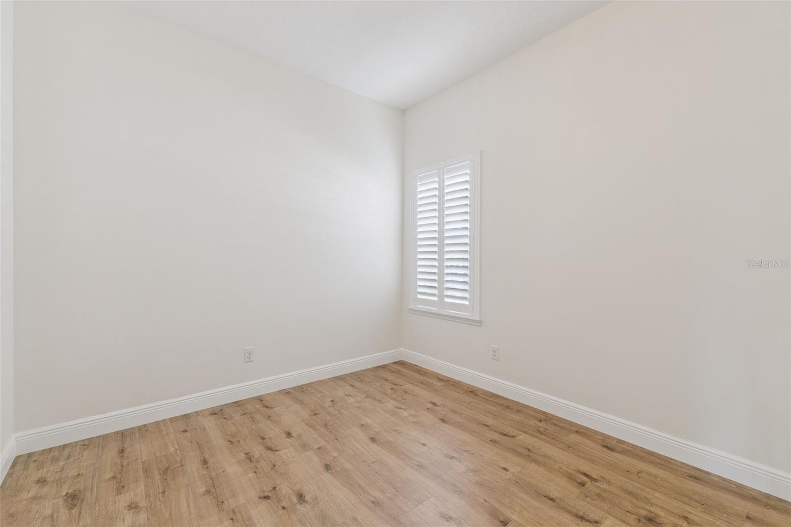 Image 24 of 49 For 8235 Sulston Street