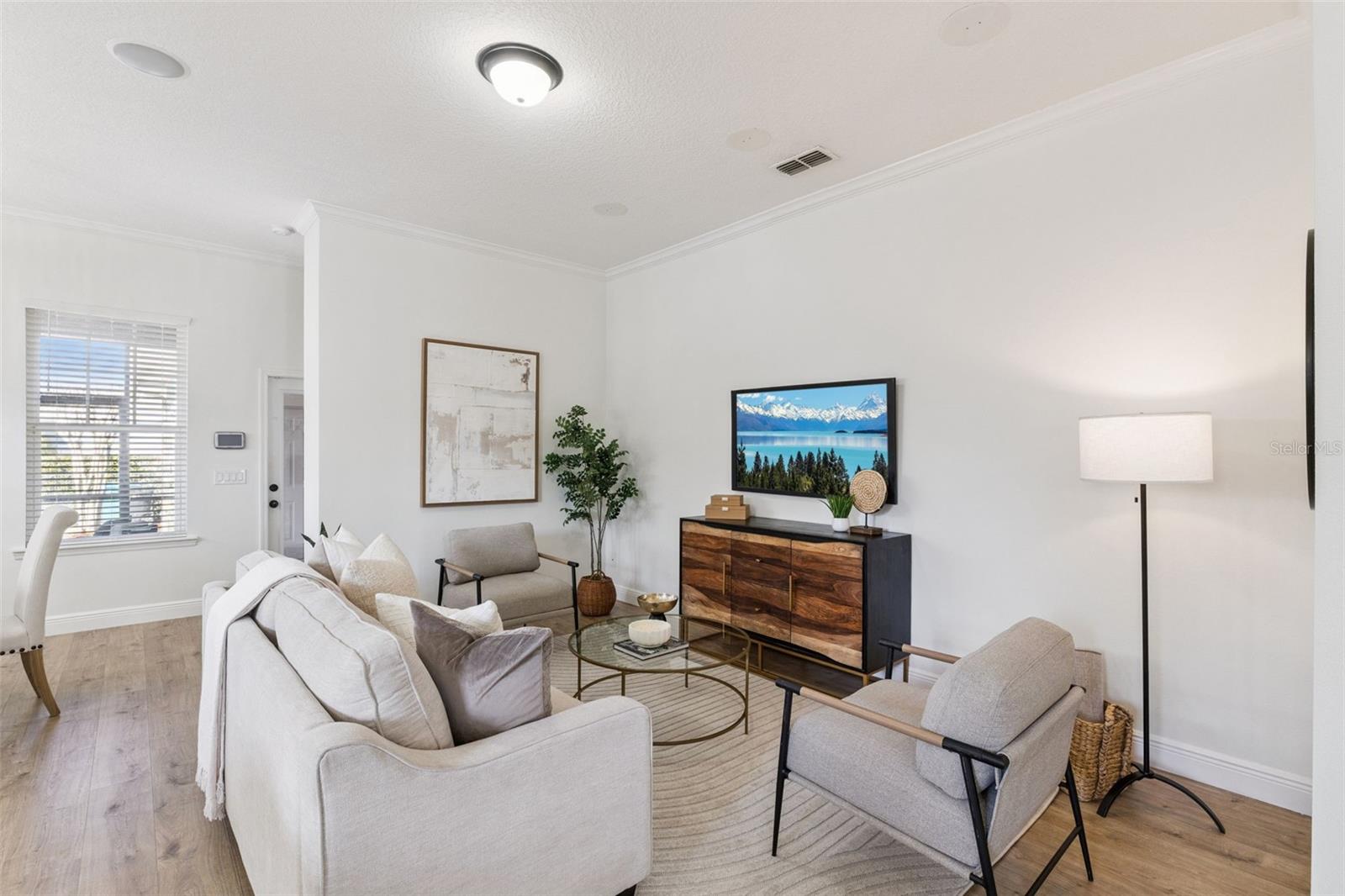 Image 7 of 49 For 8235 Sulston Street