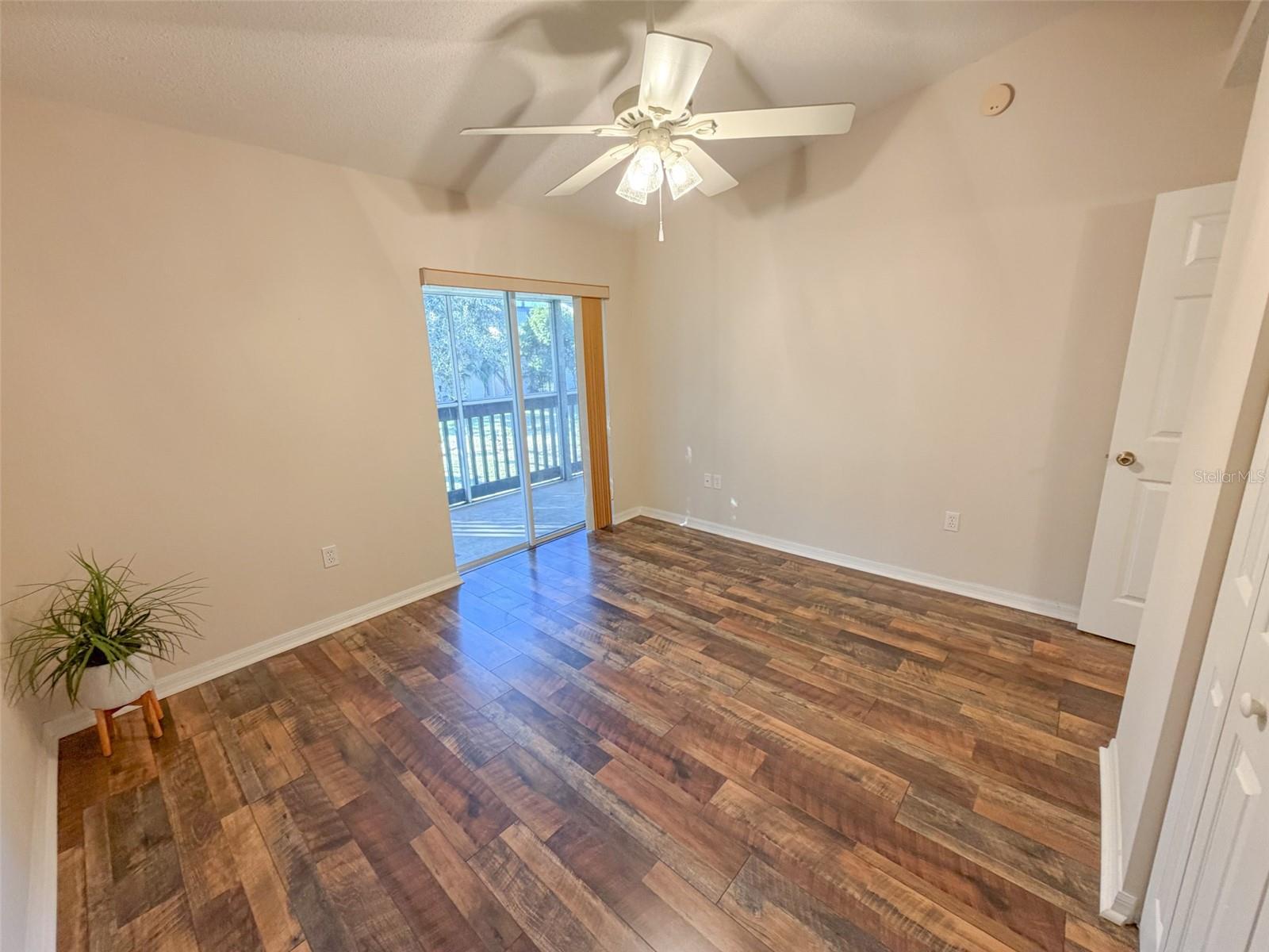 Image 10 of 31 For 2085 Isle Royale Court Se 284