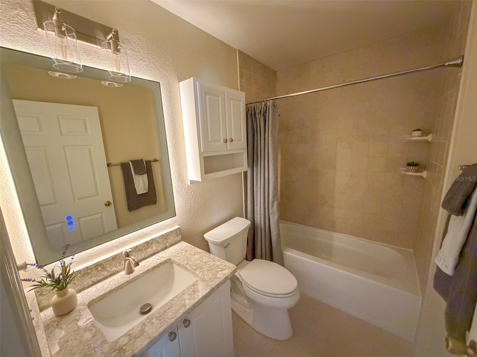 Image 14 of 31 For 2085 Isle Royale Court Se 284