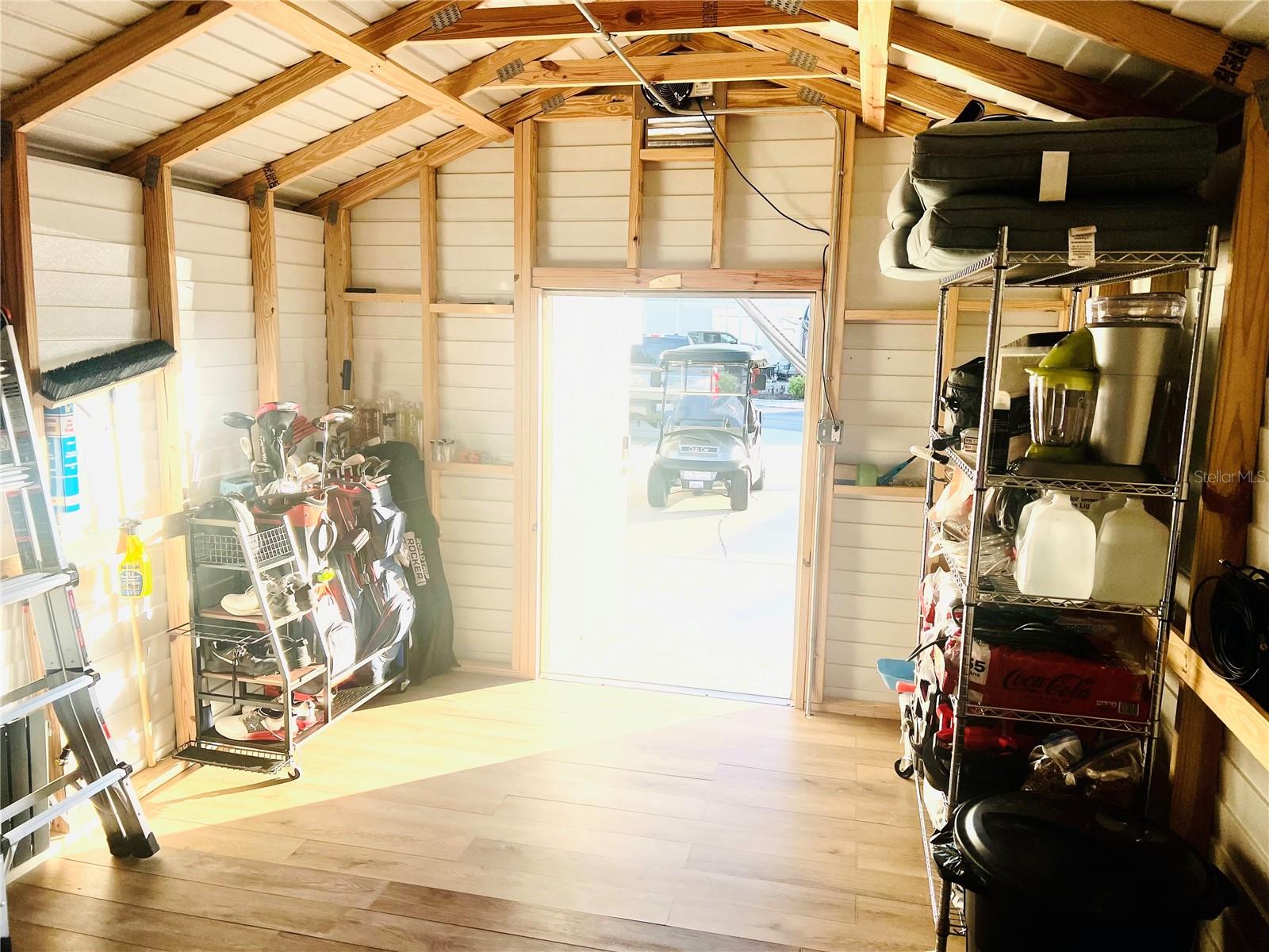 Image 11 of 39 For 328 St George Drive