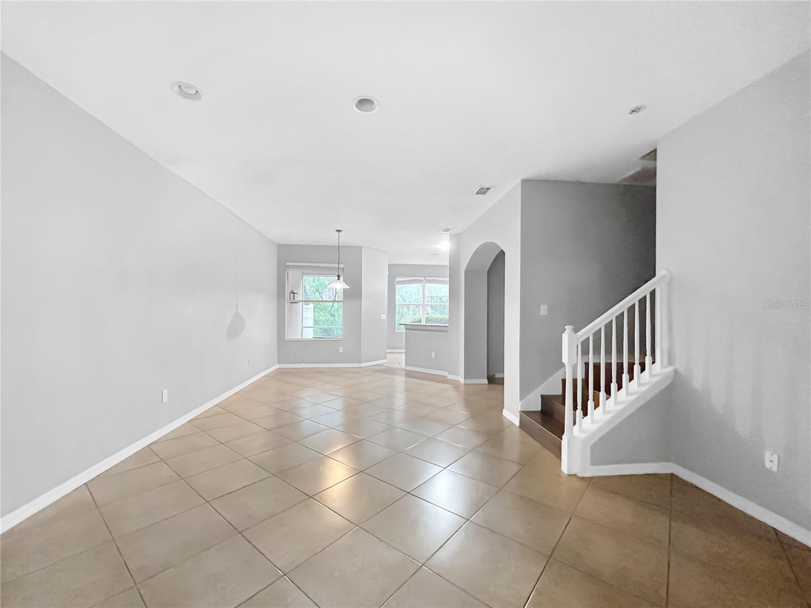 Image 11 of 33 For 2210 Park Crescent Drive