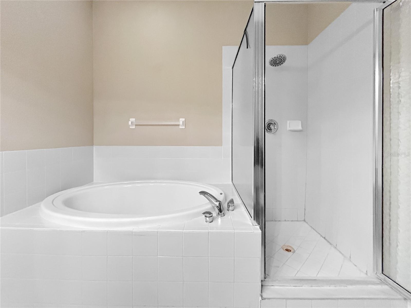 Image 18 of 33 For 2210 Park Crescent Drive