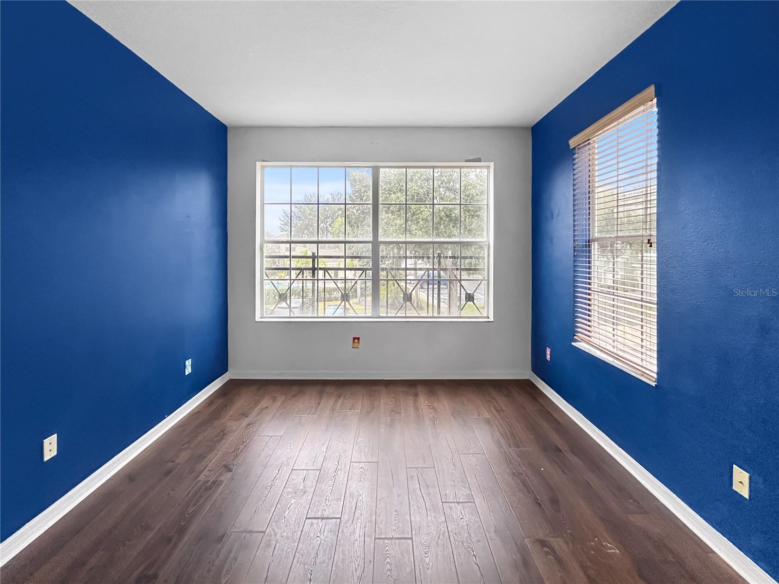 Image 19 of 33 For 2210 Park Crescent Drive