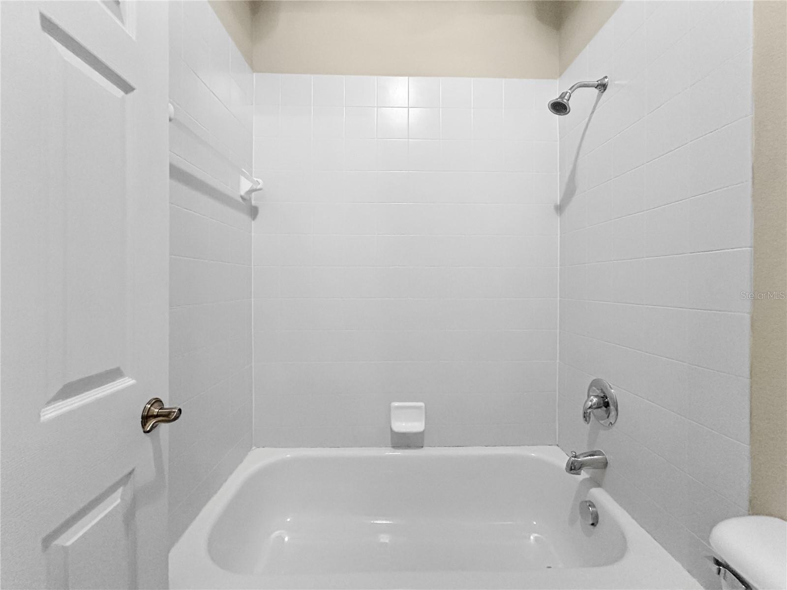 Image 22 of 33 For 2210 Park Crescent Drive