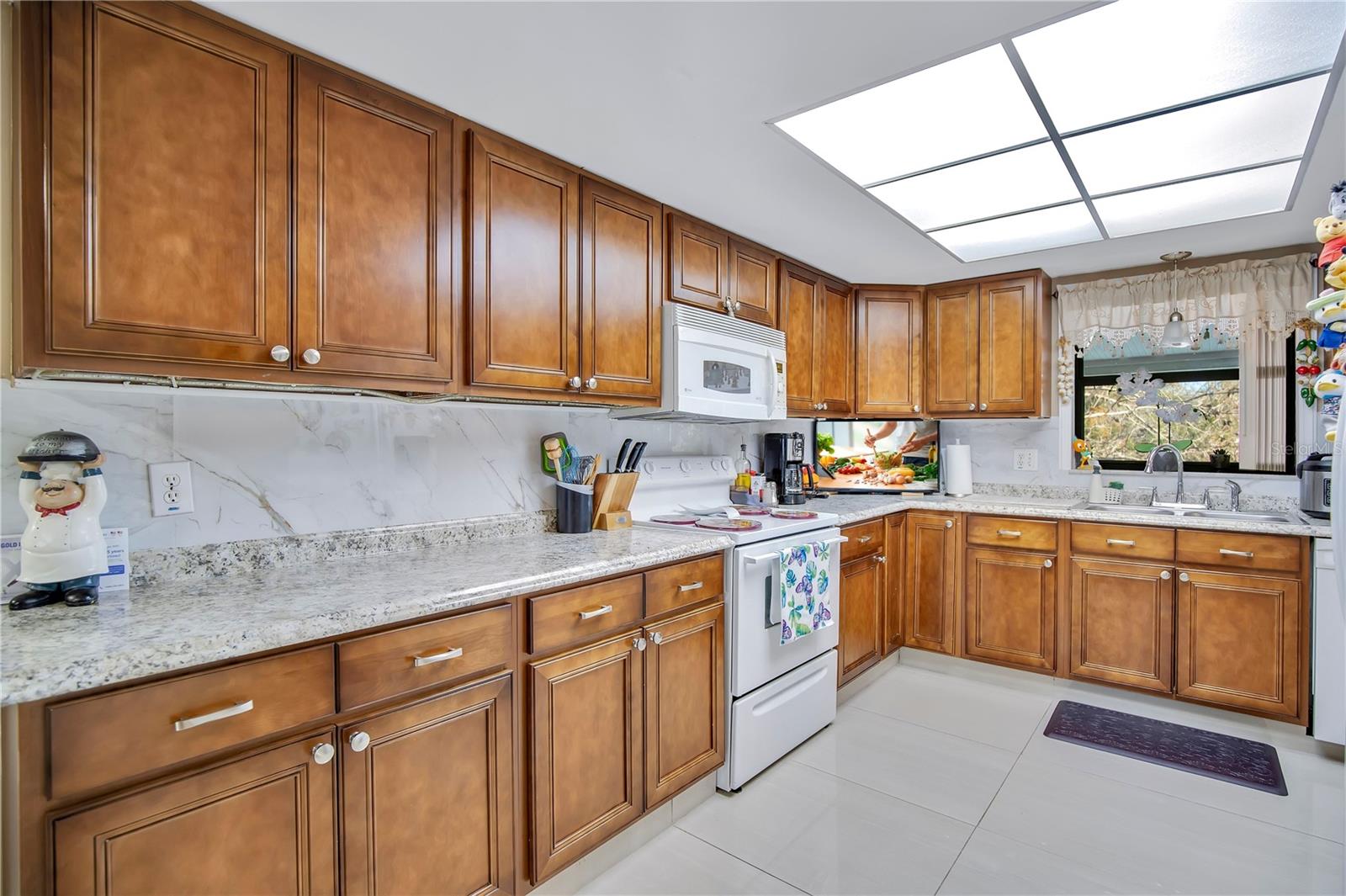 Image 11 of 34 For 6601 Carden Drive