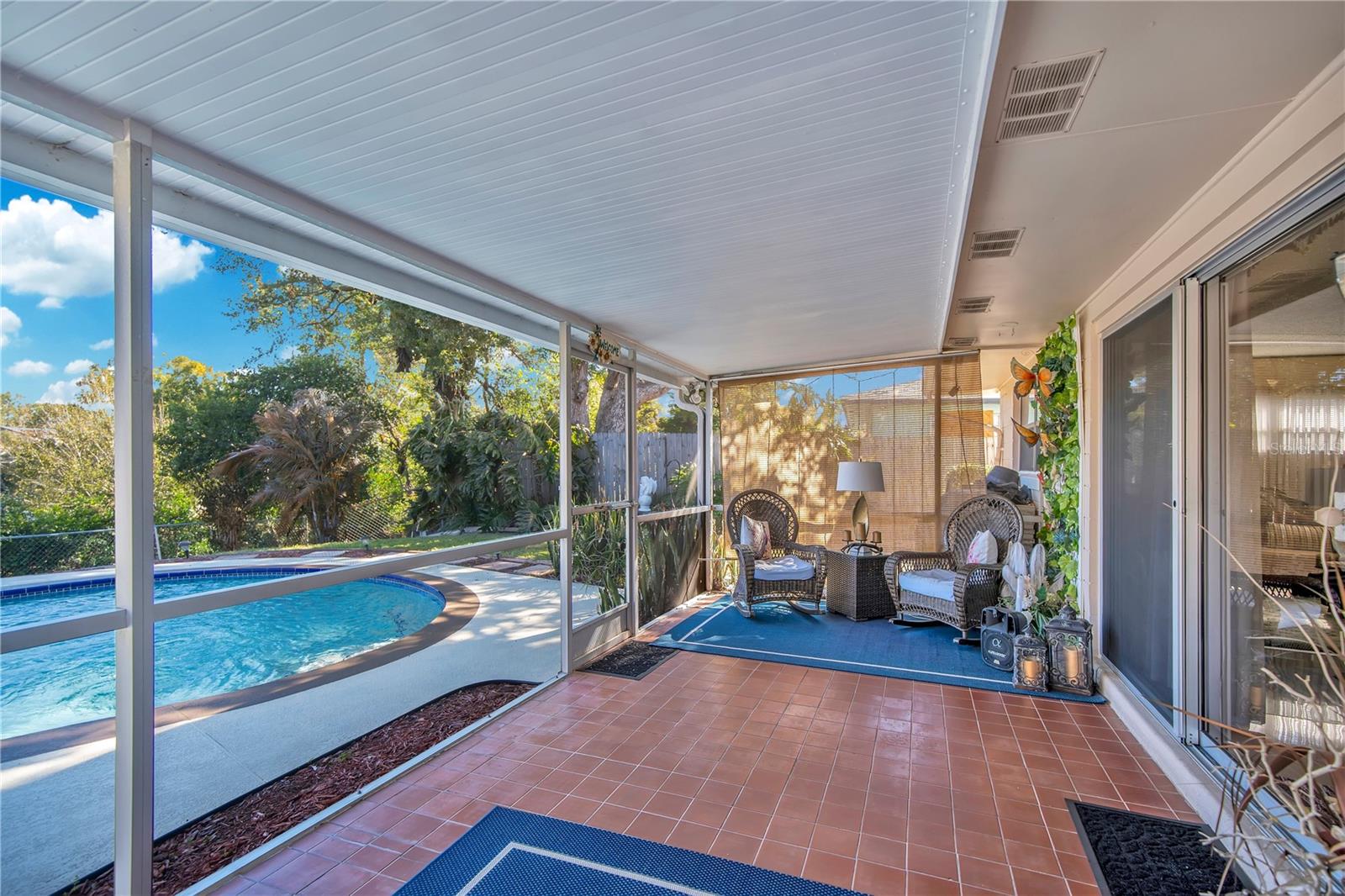 Image 21 of 34 For 6601 Carden Drive