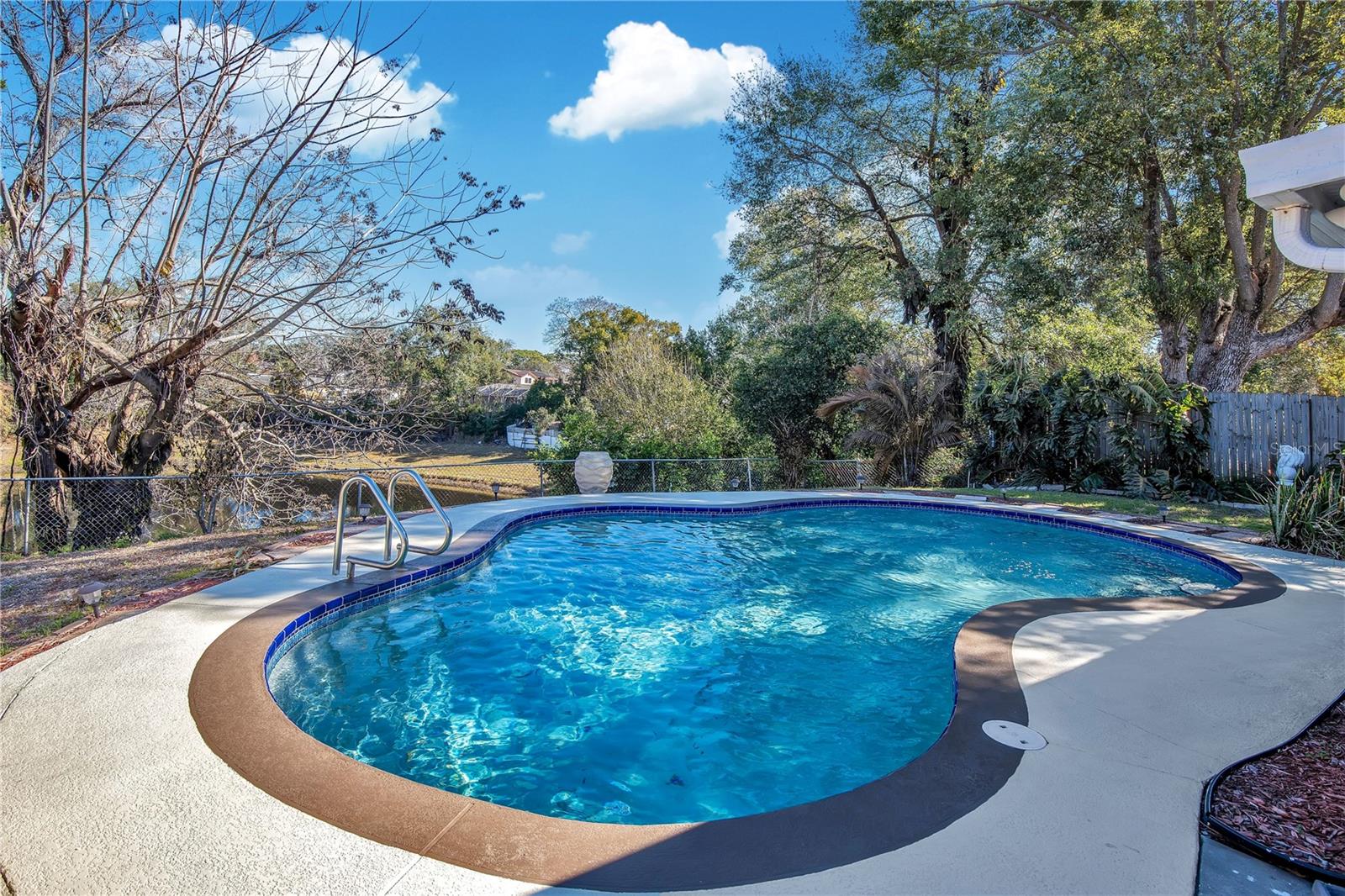 Image 22 of 34 For 6601 Carden Drive