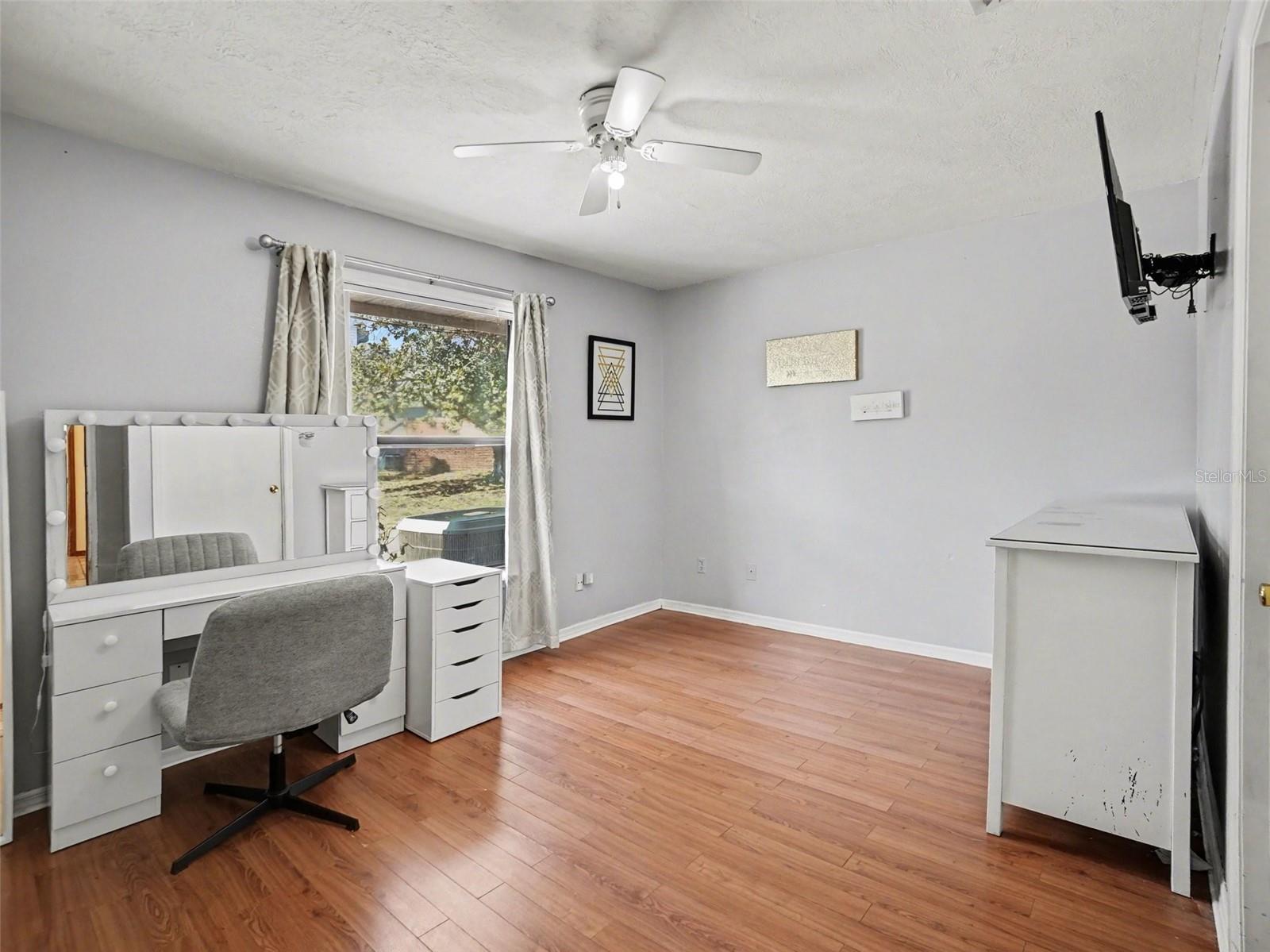 Image 14 of 33 For 8634 Whispering Willow Court