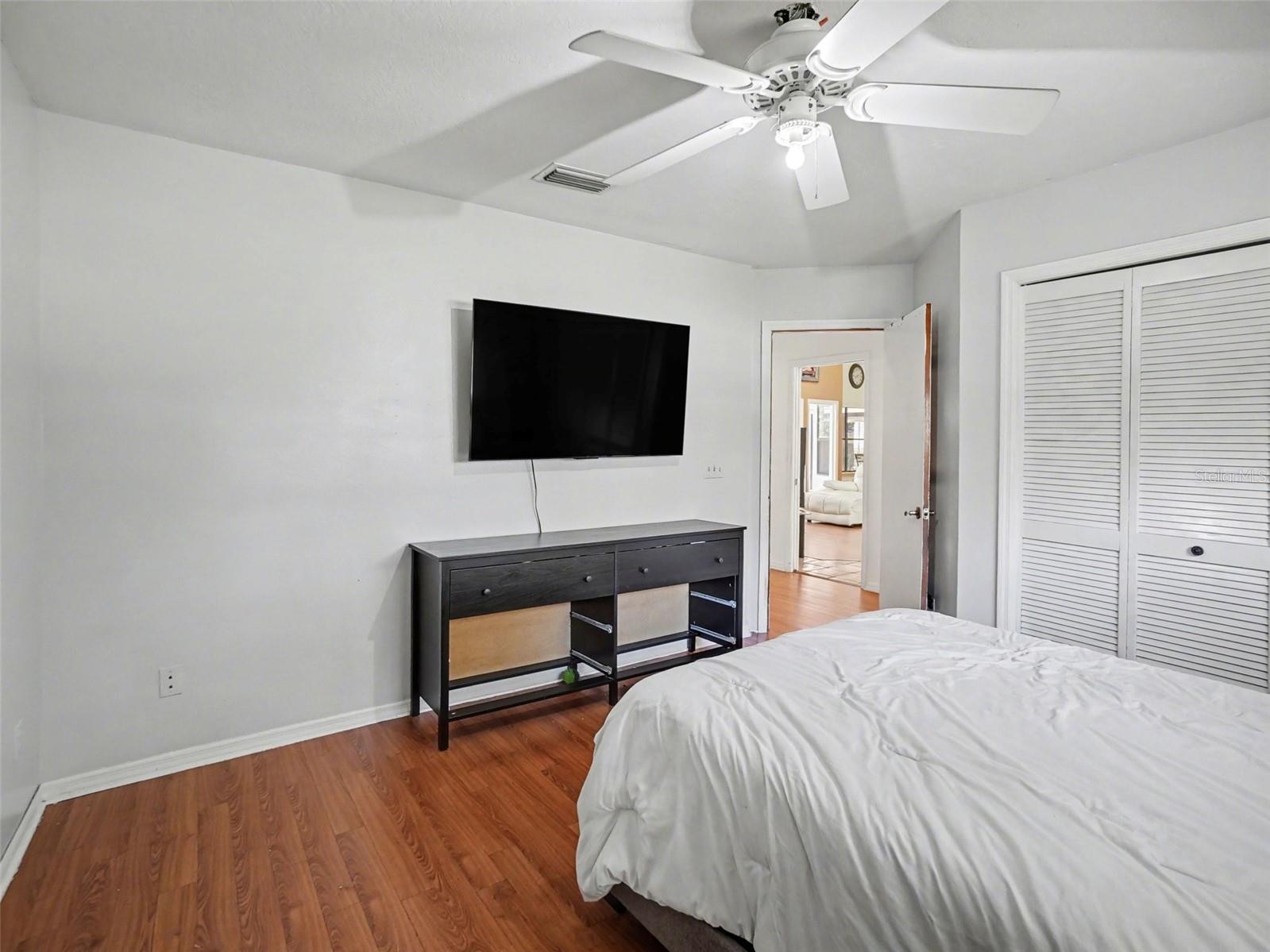 Image 22 of 33 For 8634 Whispering Willow Court