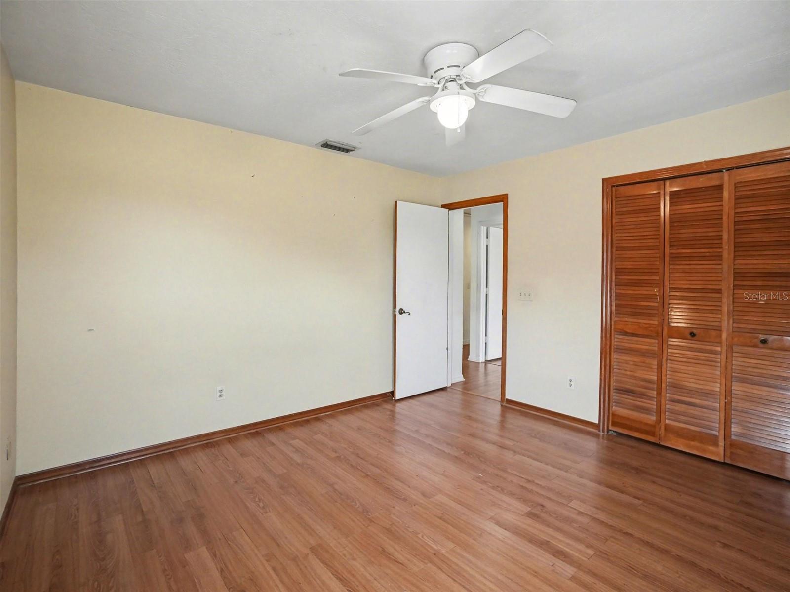 Image 25 of 33 For 8634 Whispering Willow Court