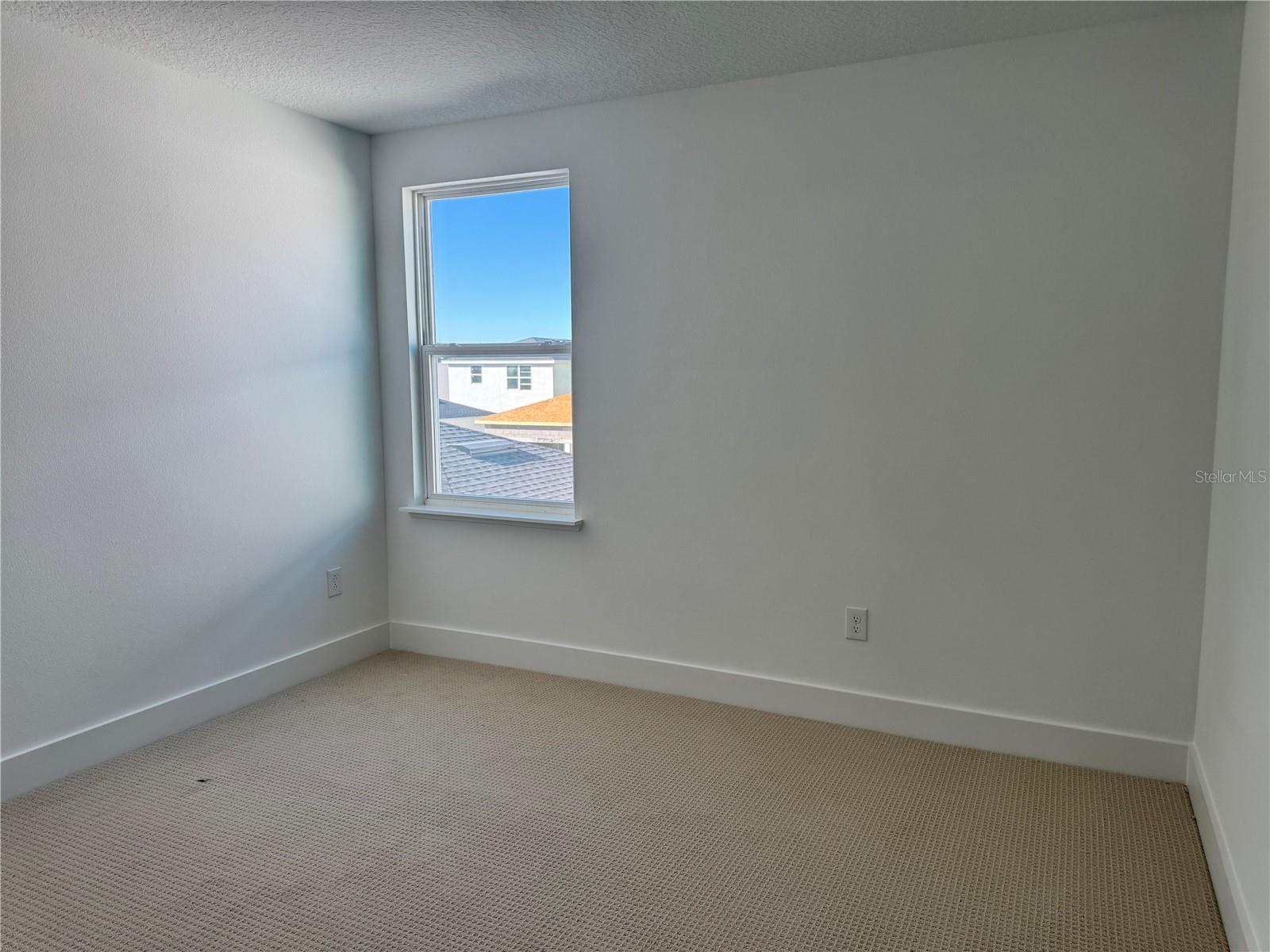 Image 16 of 34 For 1833 Crowncrest Drive