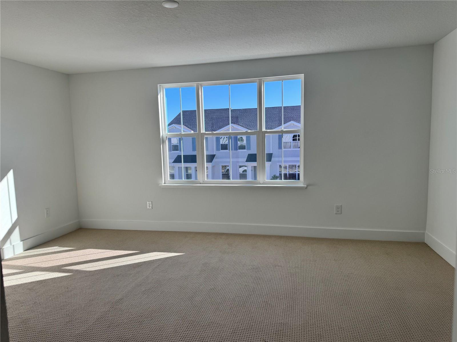 Image 19 of 34 For 1833 Crowncrest Drive