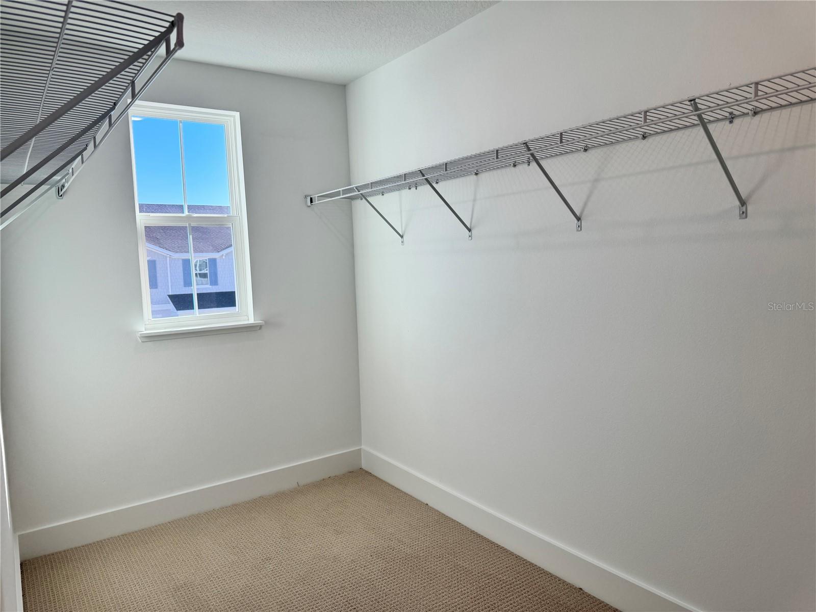 Image 20 of 34 For 1833 Crowncrest Drive