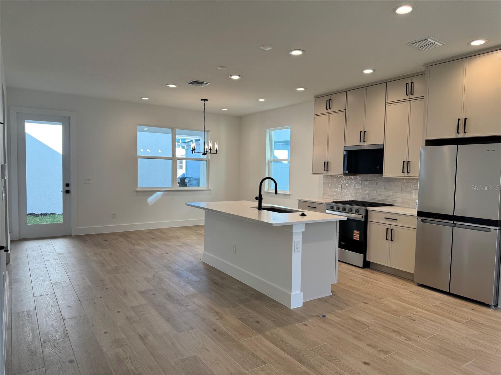 Image 9 of 34 For 1833 Crowncrest Drive