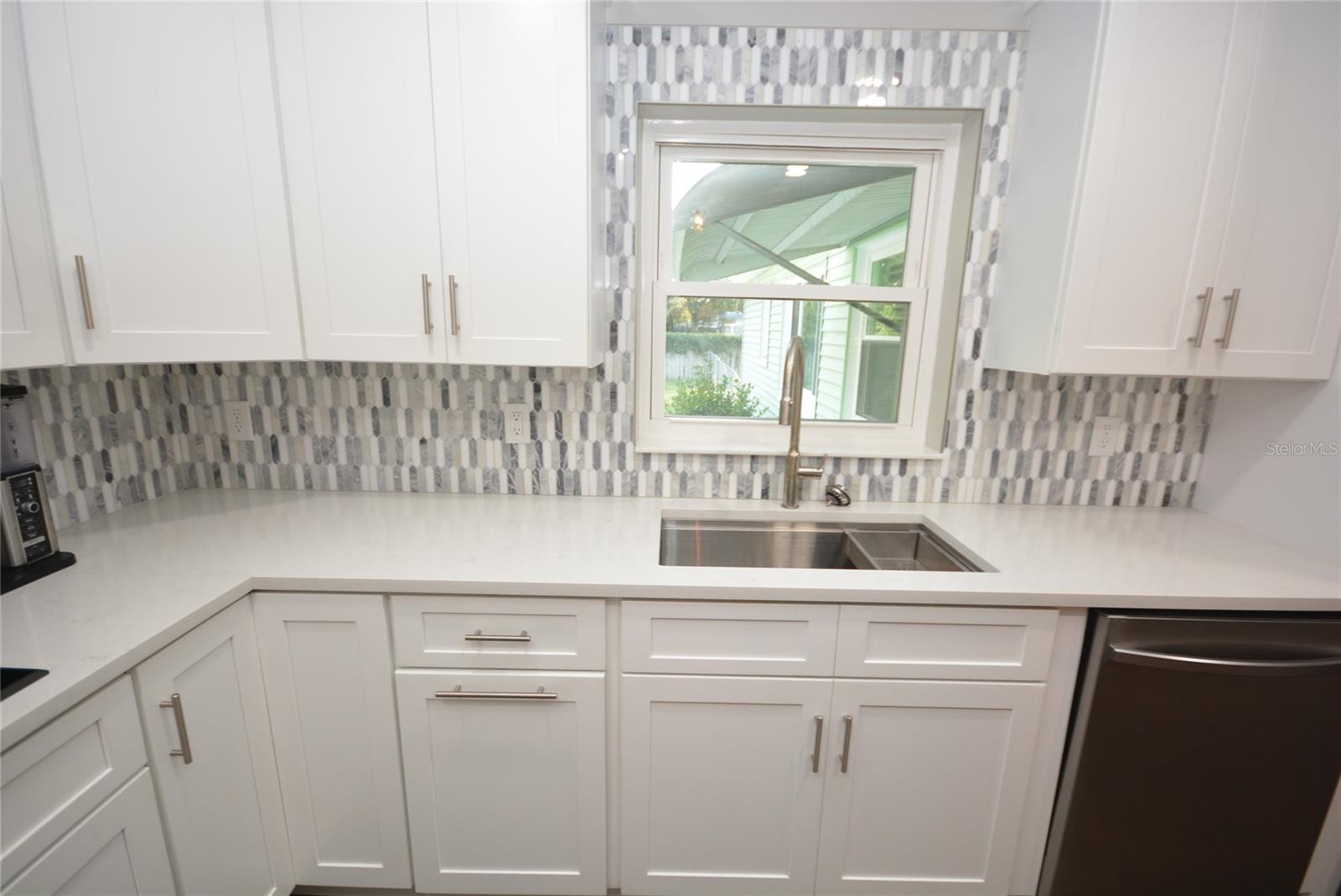 Image 22 of 56 For 3006 Vine Street