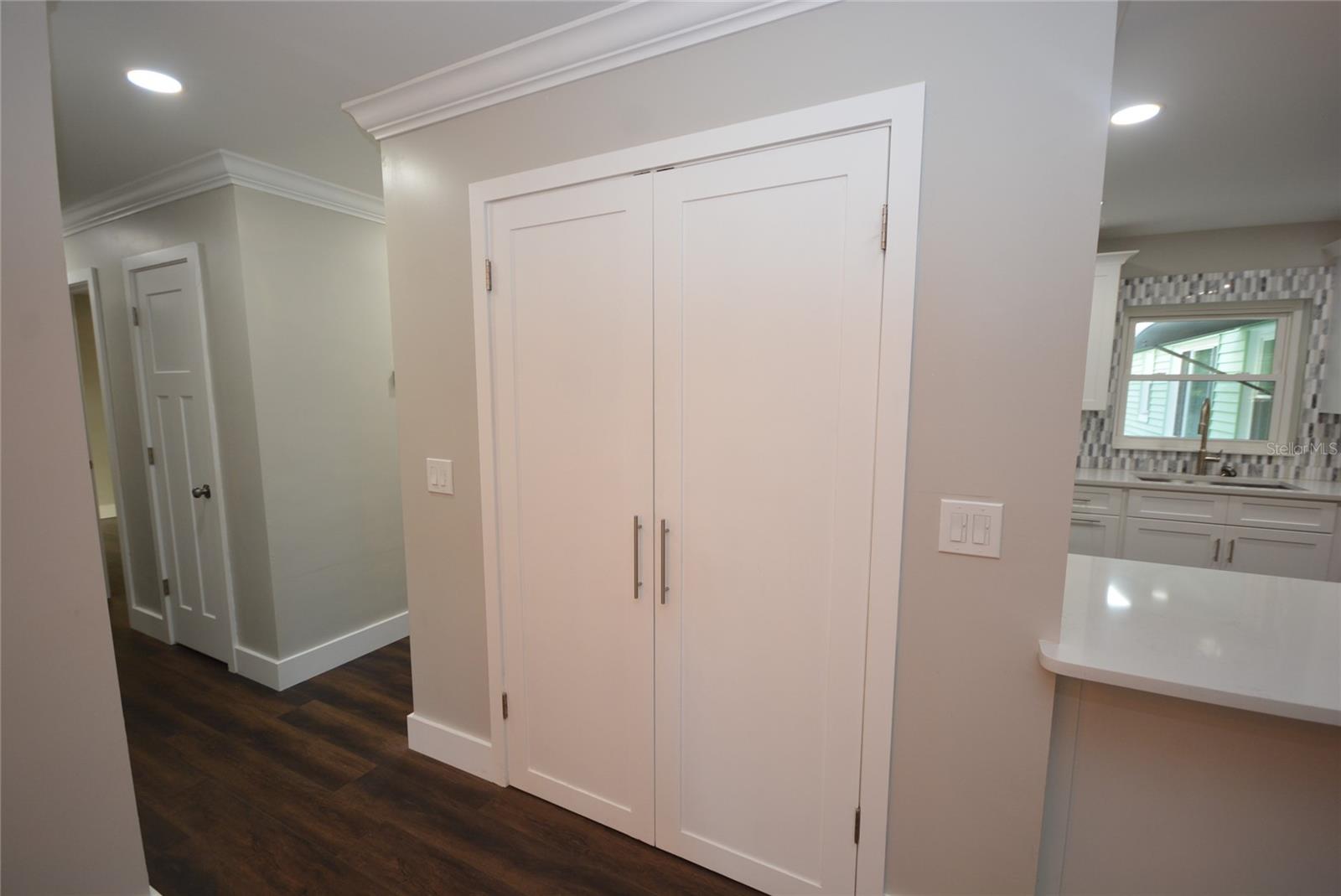 Image 24 of 56 For 3006 Vine Street