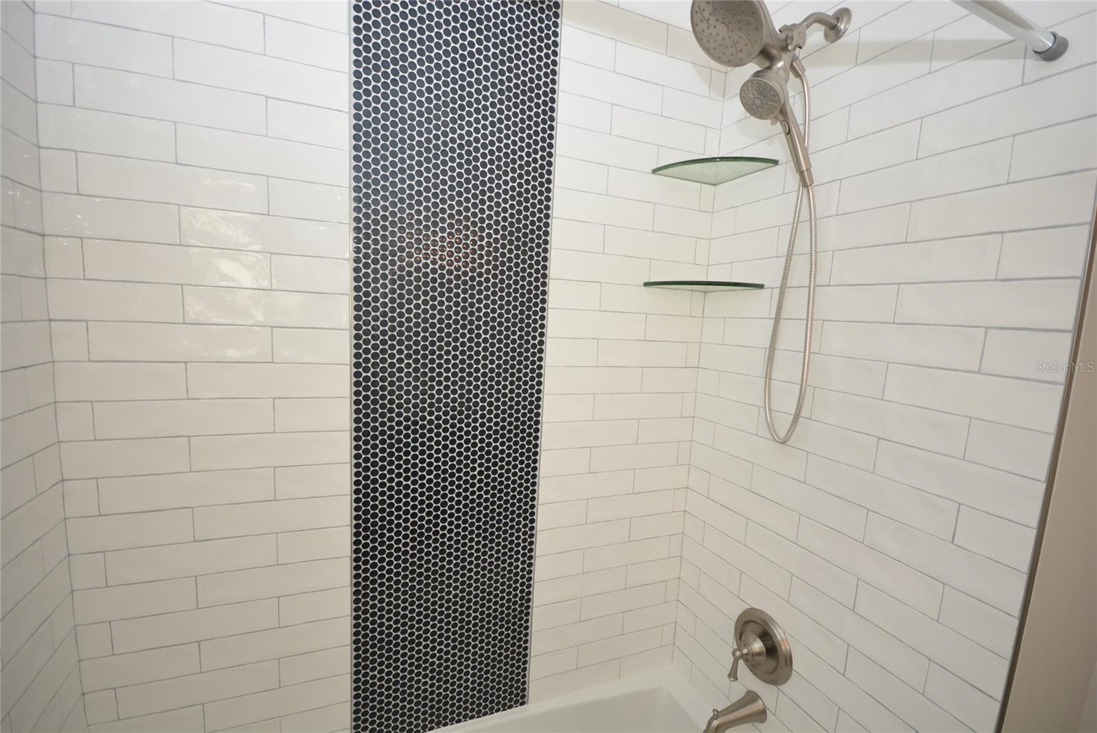 Image 25 of 56 For 3006 Vine Street