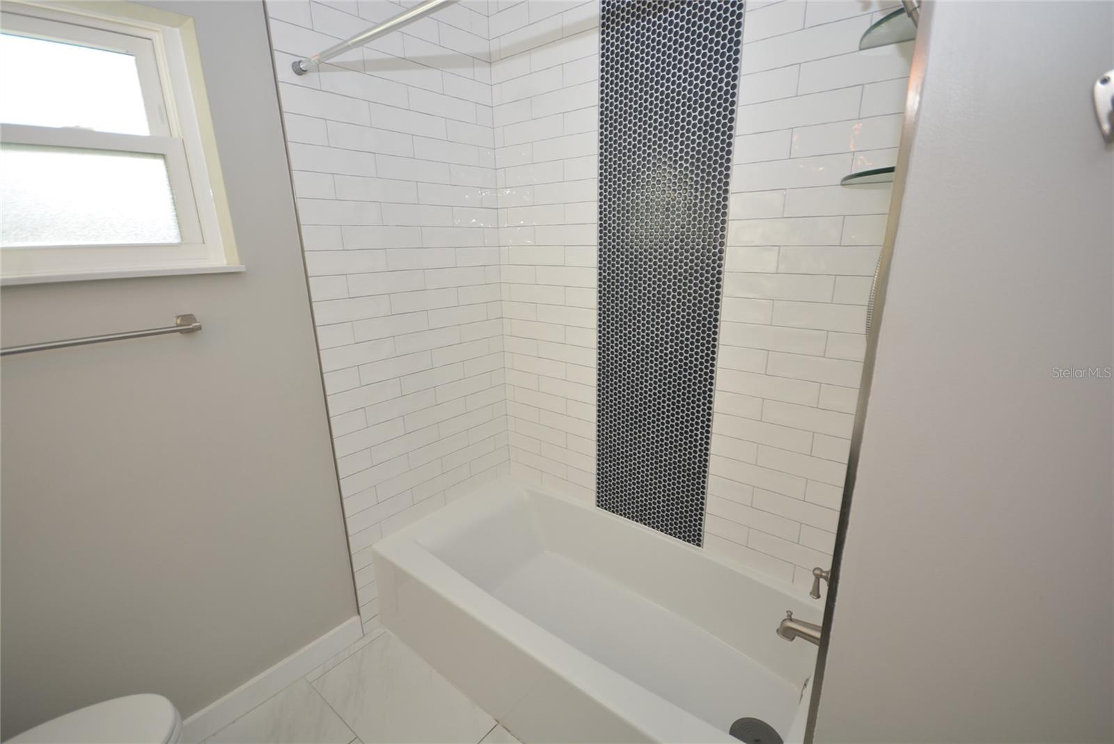 Image 27 of 56 For 3006 Vine Street