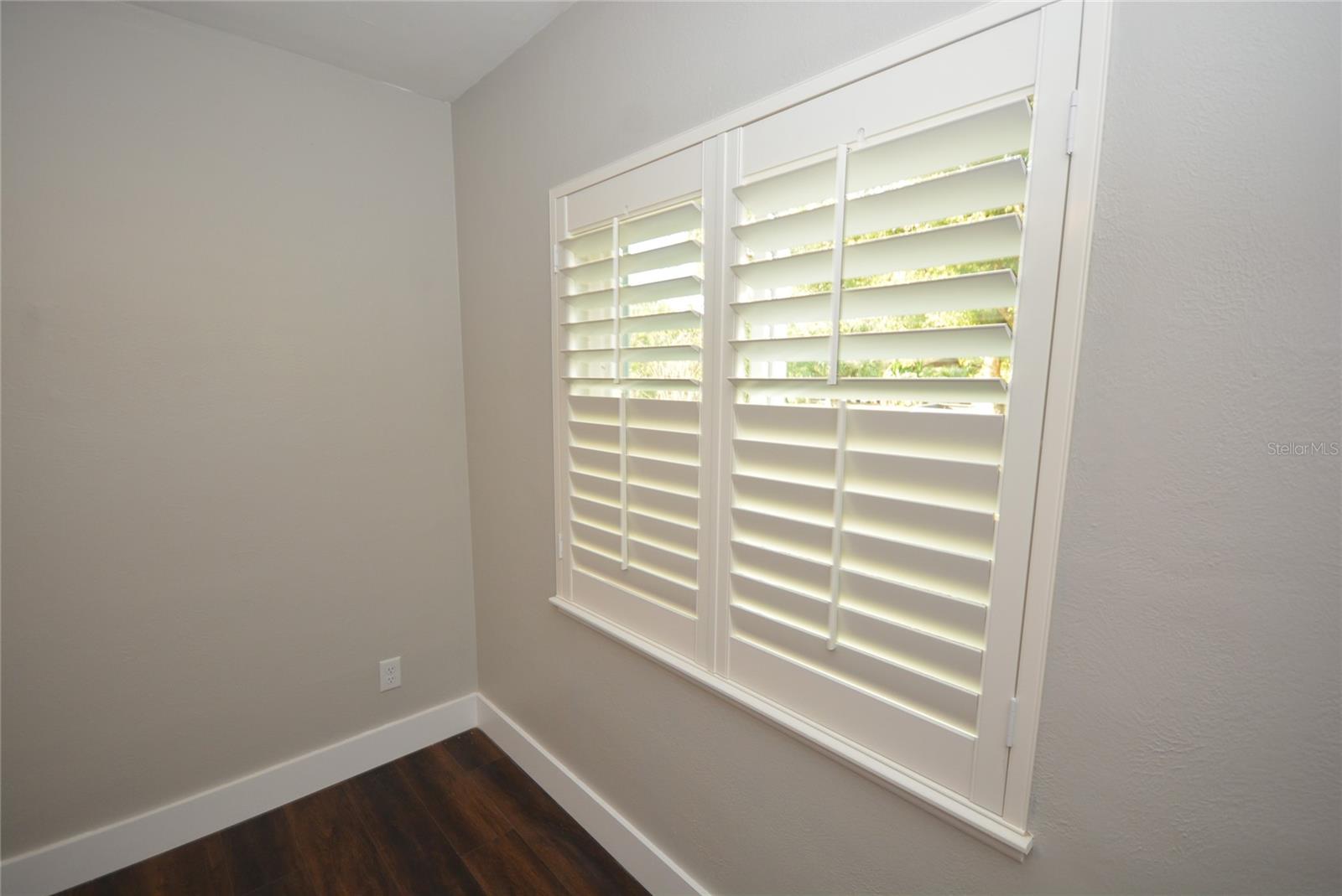 Image 31 of 56 For 3006 Vine Street