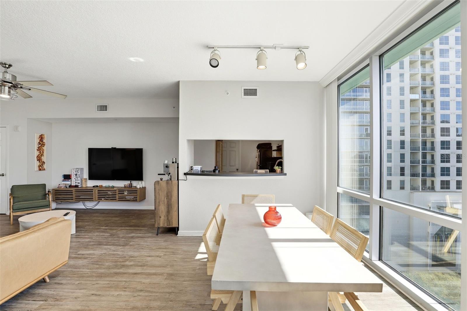 Image 14 of 27 For 322 Central Boulevard 1109