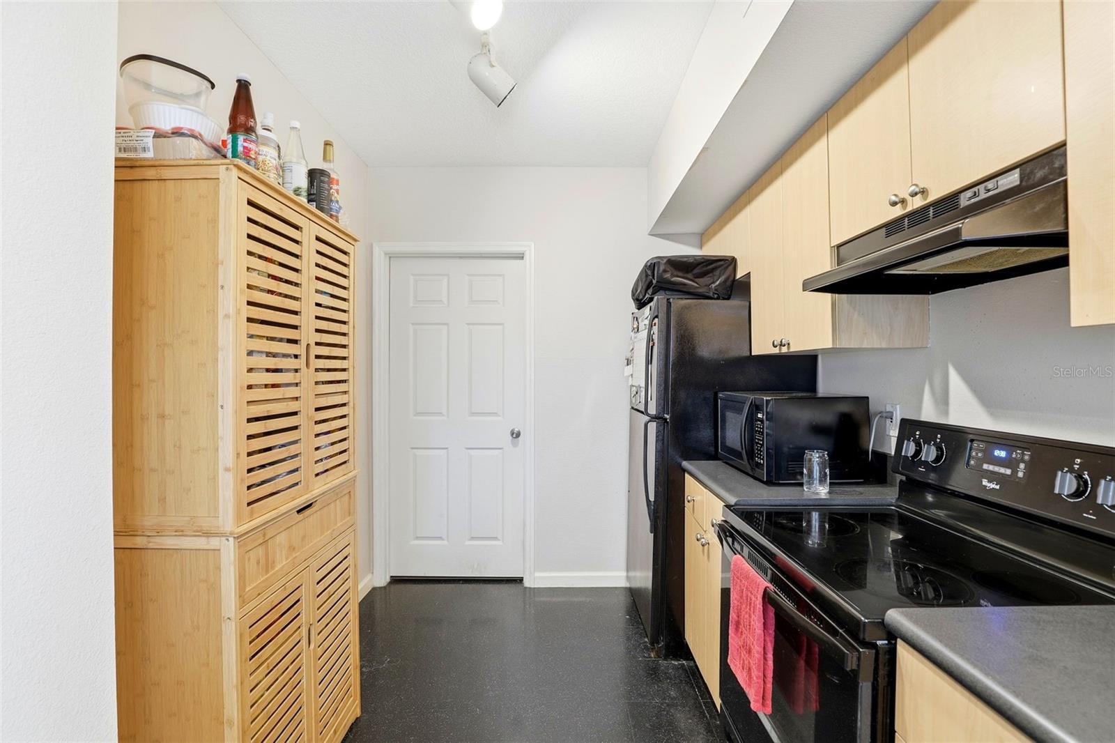 Image 17 of 27 For 322 Central Boulevard 1109