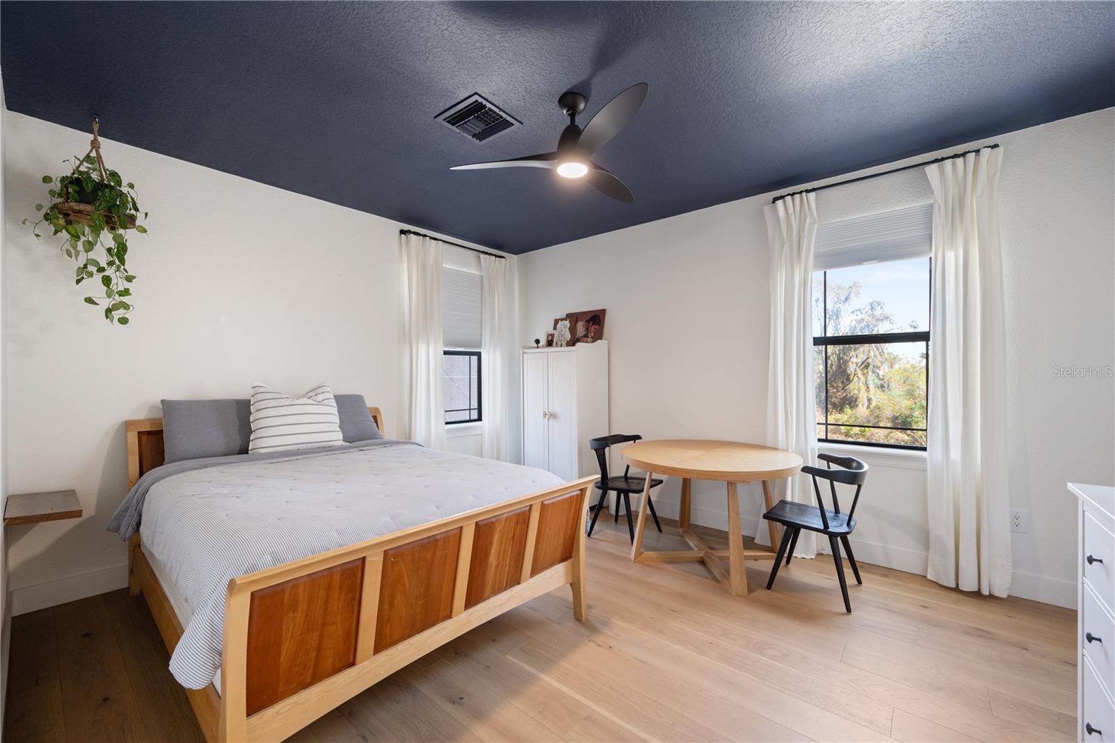 Image 31 of 54 For 5351 Carson Street