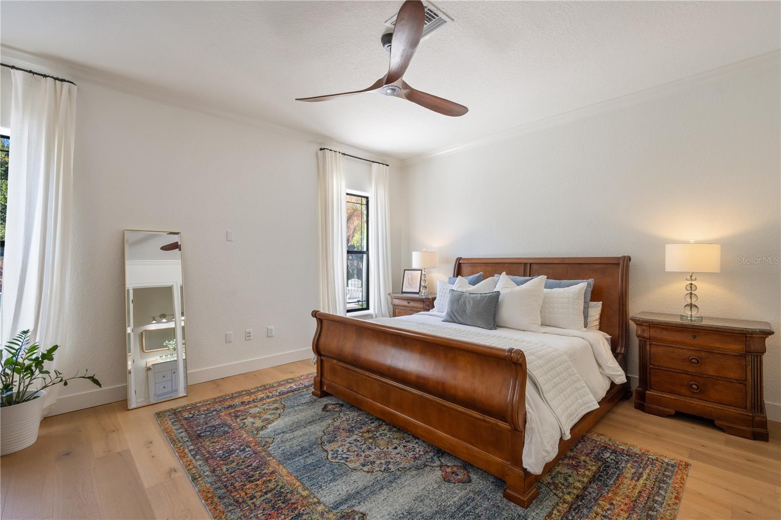 Image 32 of 54 For 5351 Carson Street