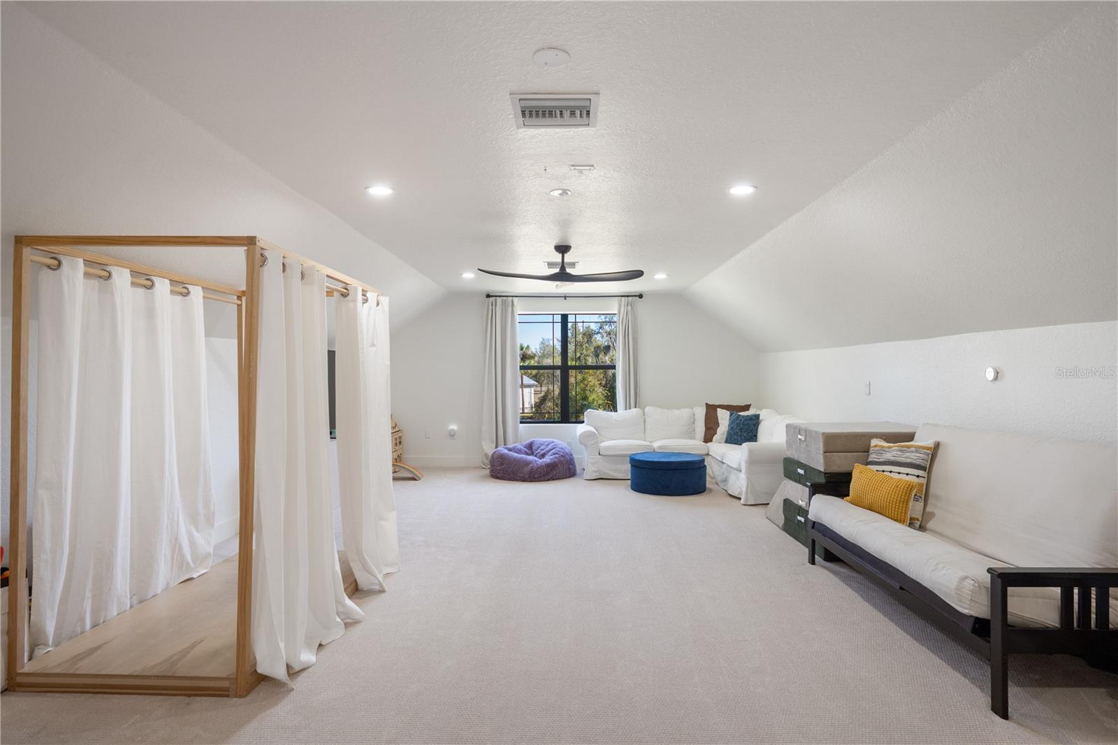 Image 33 of 54 For 5351 Carson Street