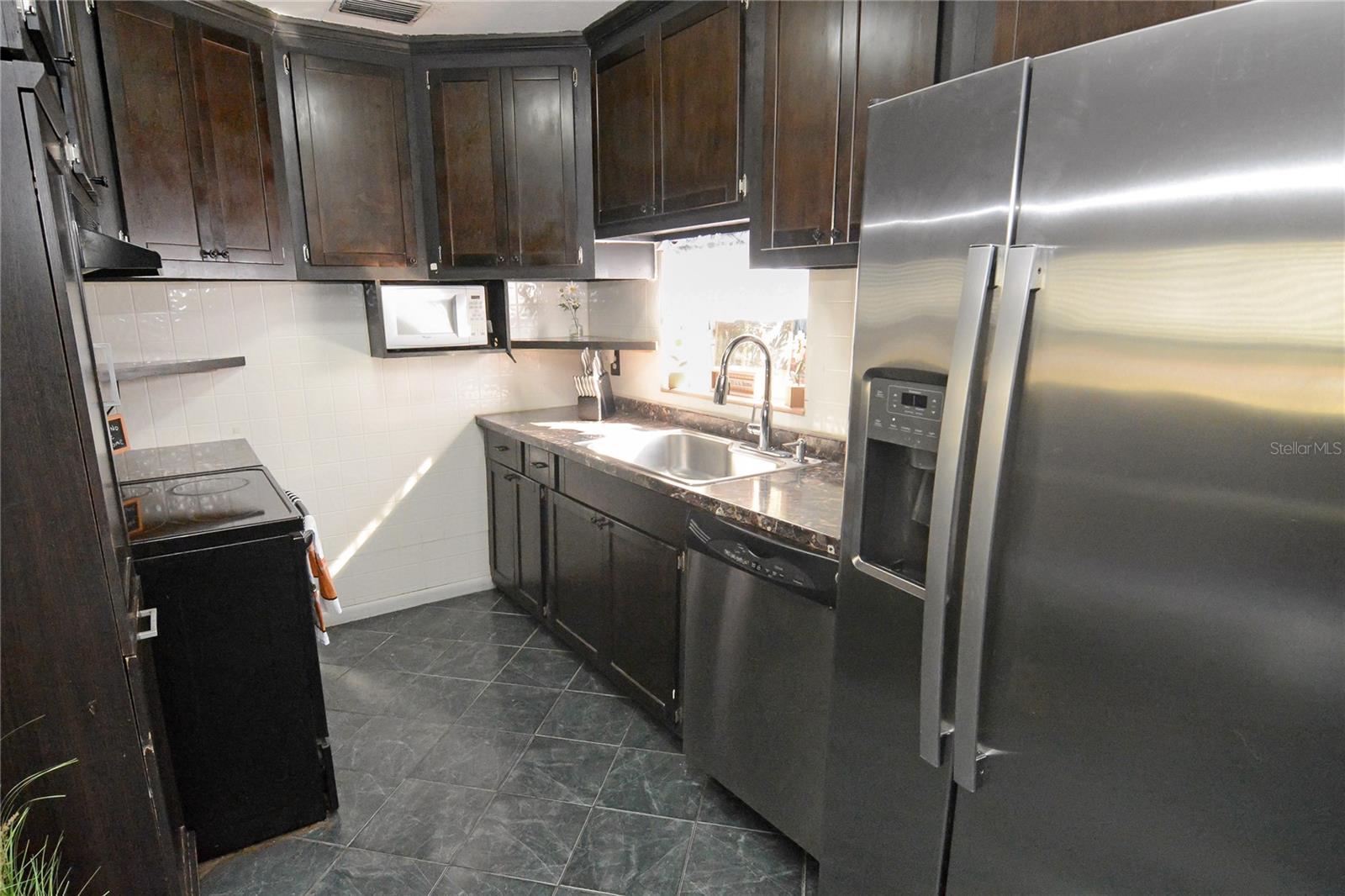 Image 10 of 35 For 2606 Crystal Lake Avenue