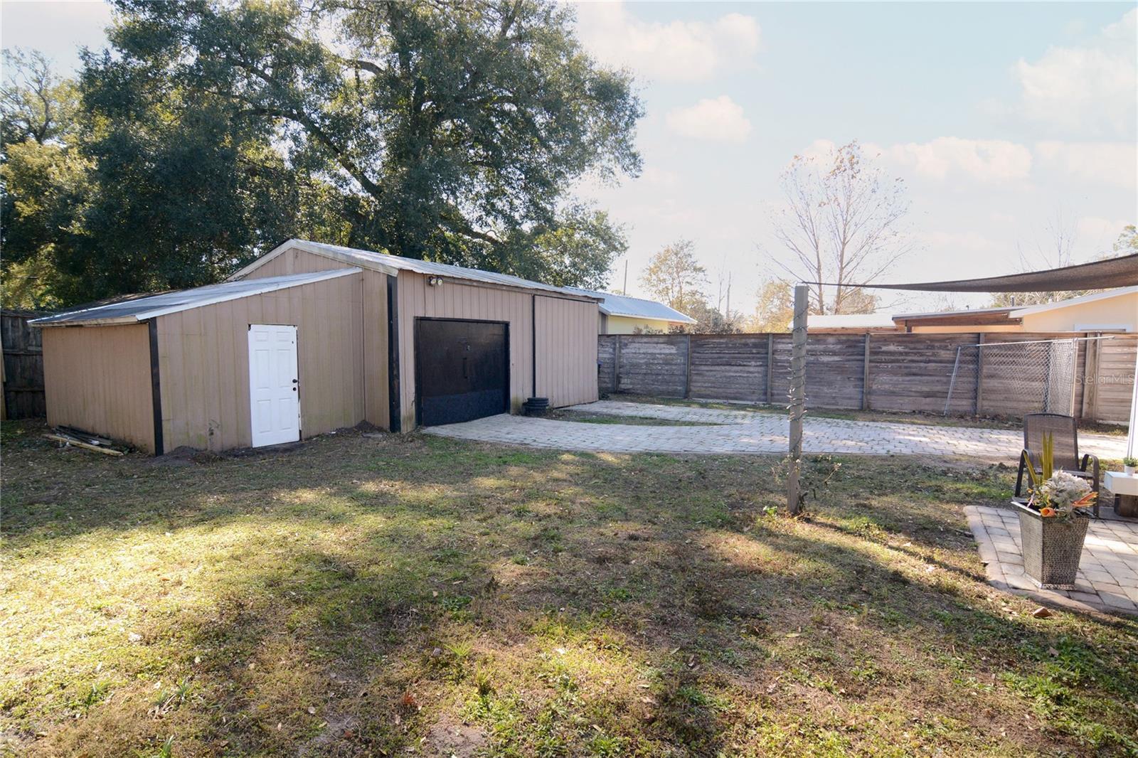 Image 26 of 35 For 2606 Crystal Lake Avenue