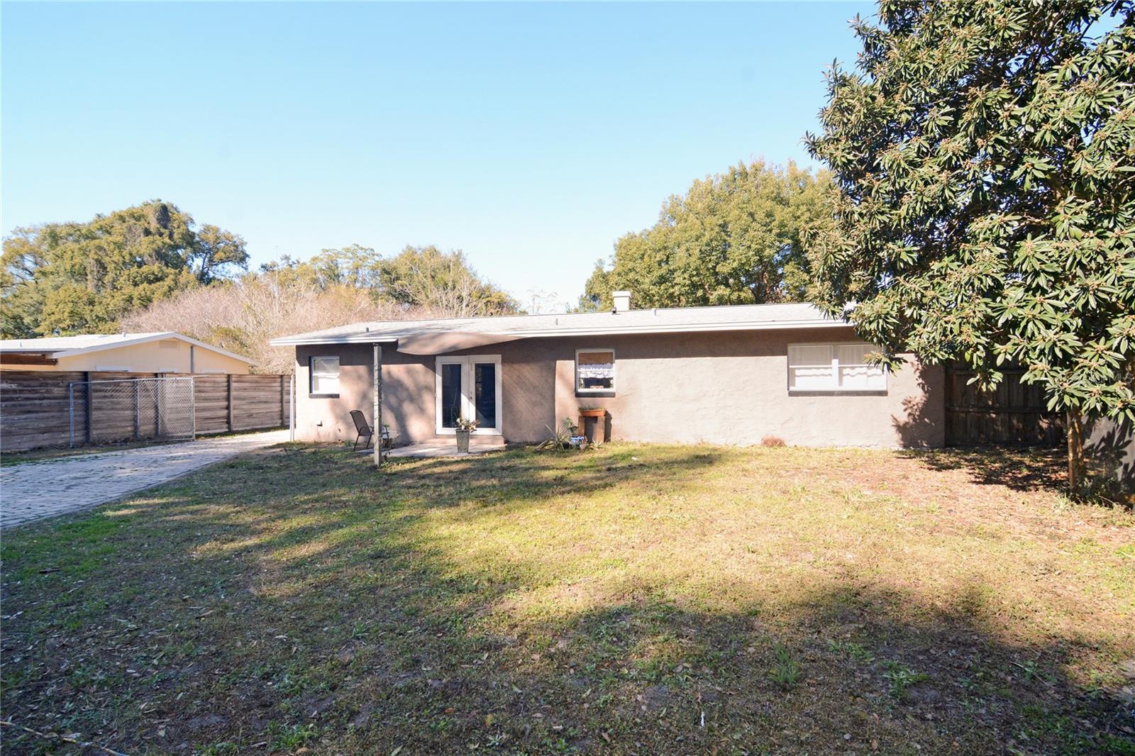 Image 28 of 35 For 2606 Crystal Lake Avenue