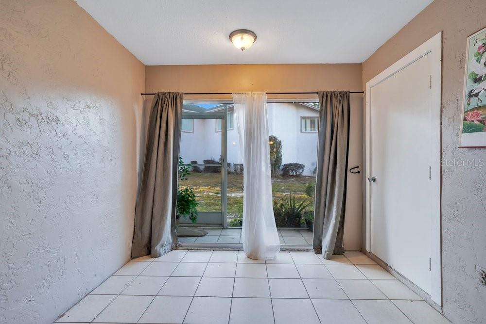 Image 14 of 32 For 404 Country Lane Ne 404