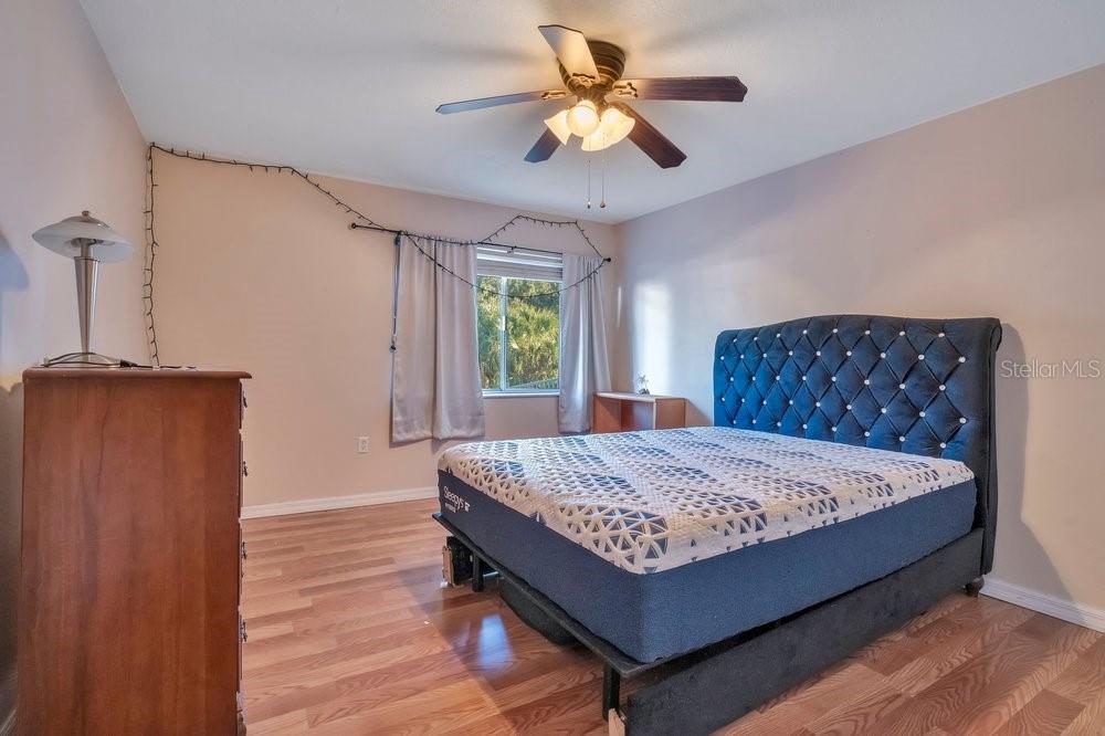 Image 16 of 32 For 404 Country Lane Ne 404