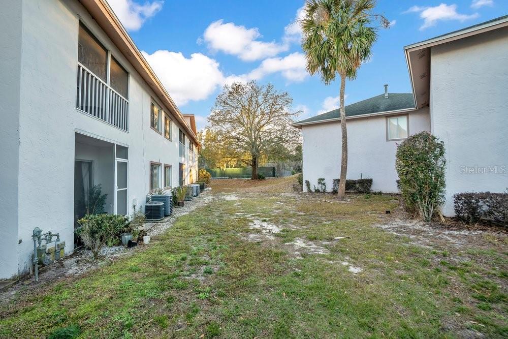 Image 22 of 32 For 404 Country Lane Ne 404