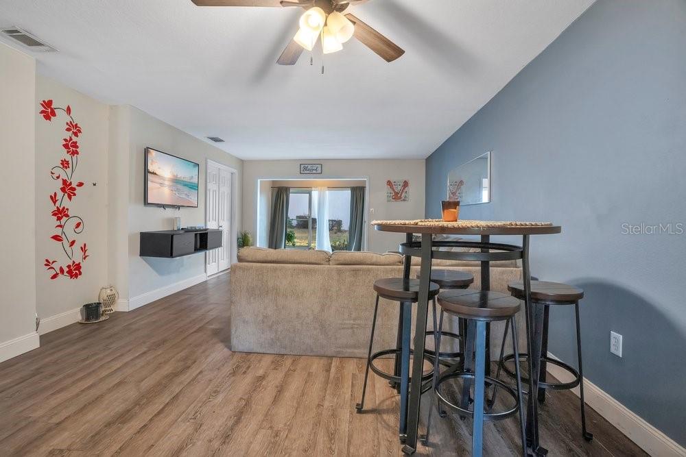 Image 9 of 32 For 404 Country Lane Ne 404