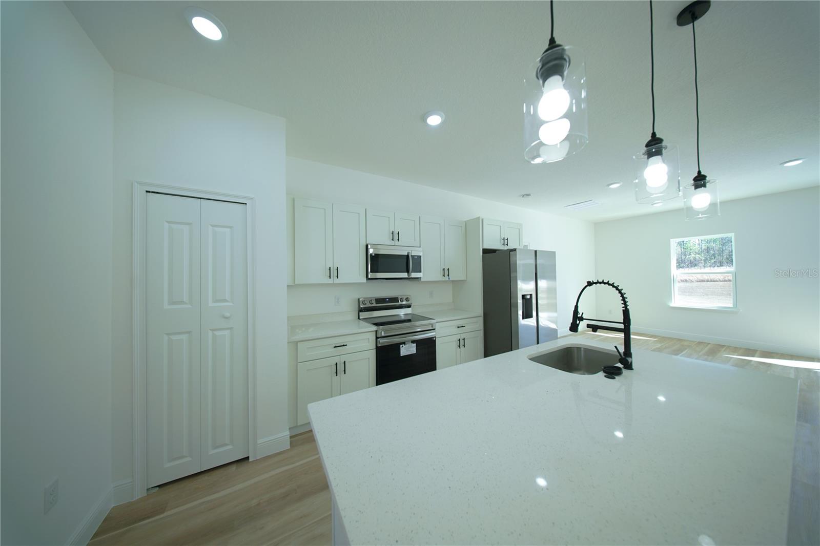 Image 4 of 16 For 13753 79th Terrace Road