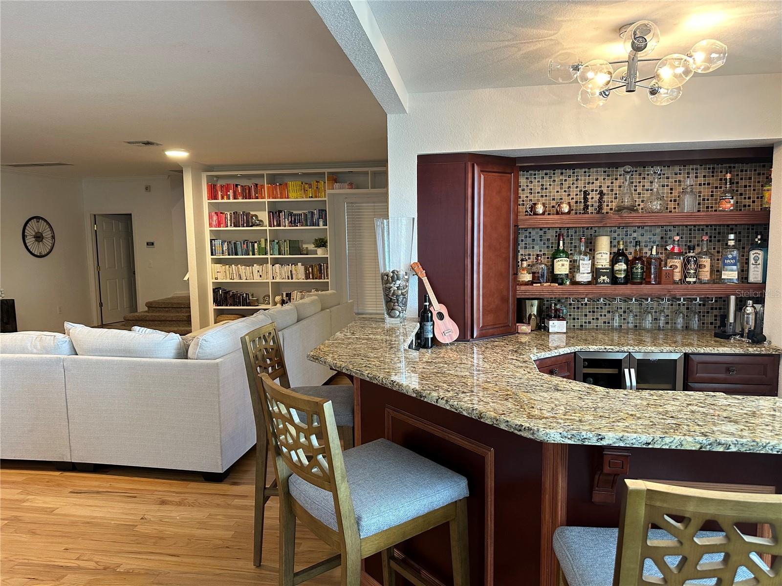 Listing photo id 3 for 1401 5th Street N