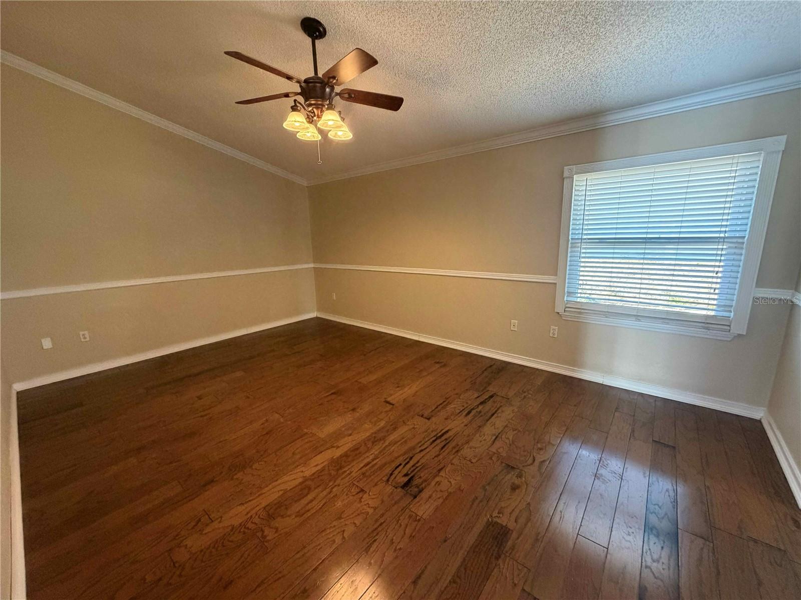 Image 15 of 31 For 1366 Valhalla Street