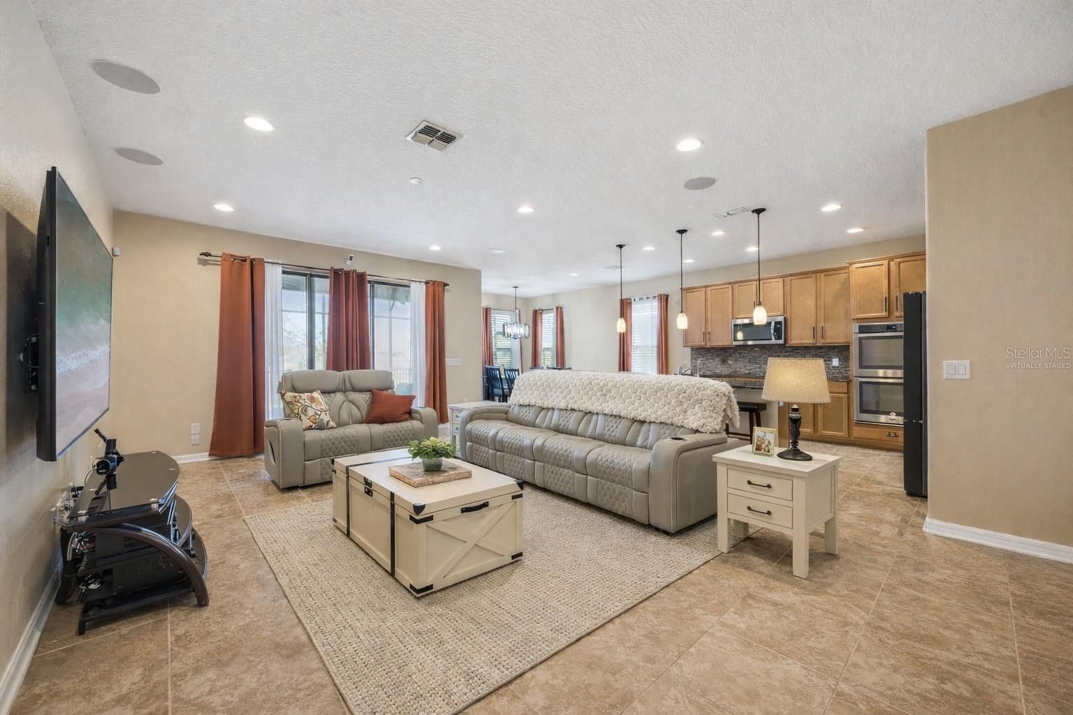 Image 11 of 37 For 901 Fountain Coin Loop