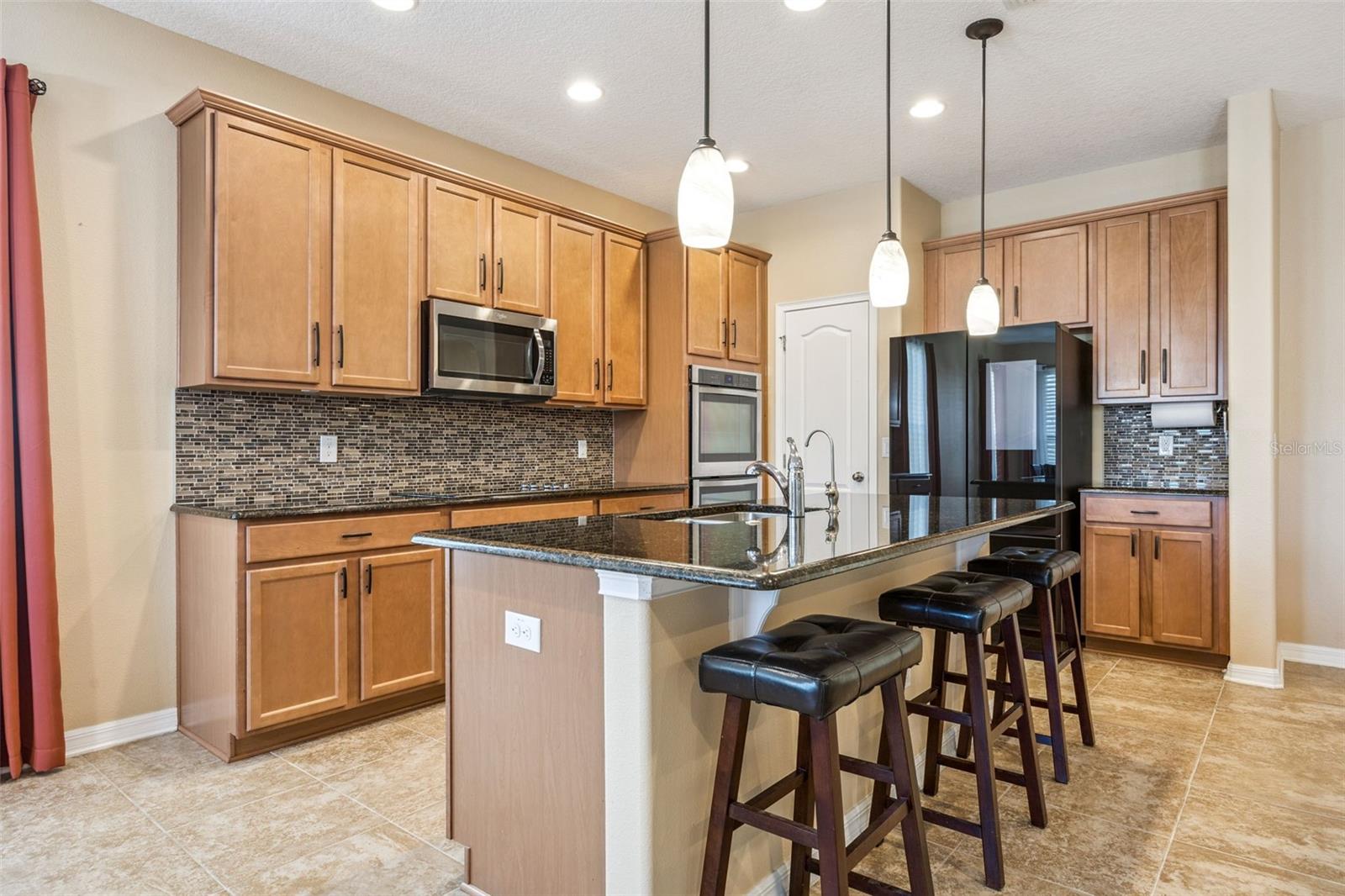 Image 17 of 37 For 901 Fountain Coin Loop