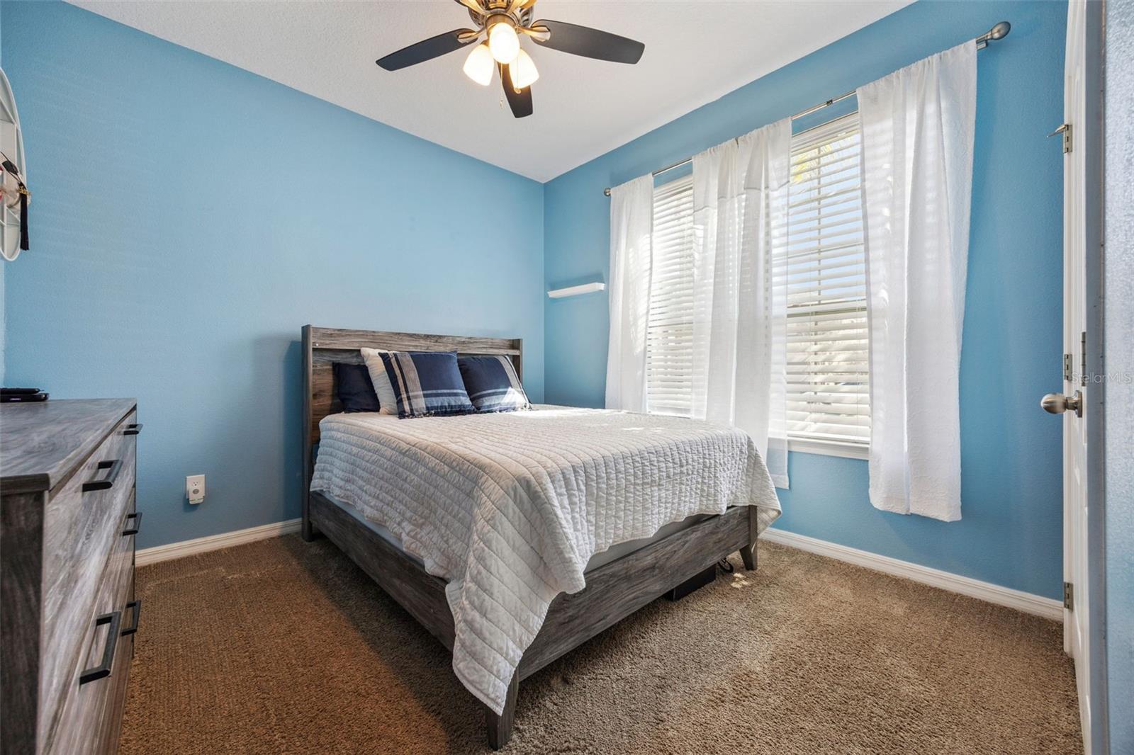 Image 22 of 37 For 901 Fountain Coin Loop