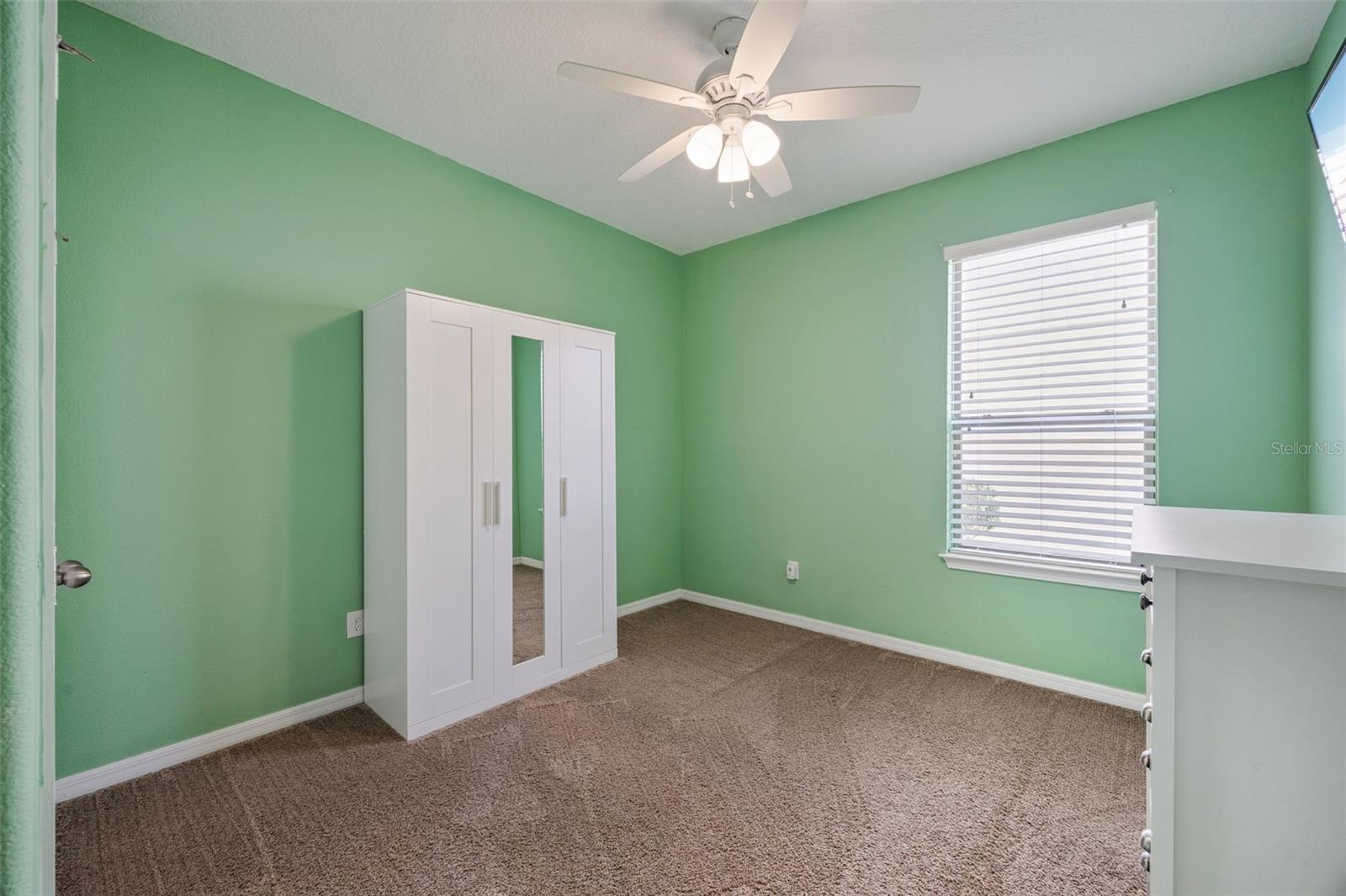 Image 23 of 37 For 901 Fountain Coin Loop