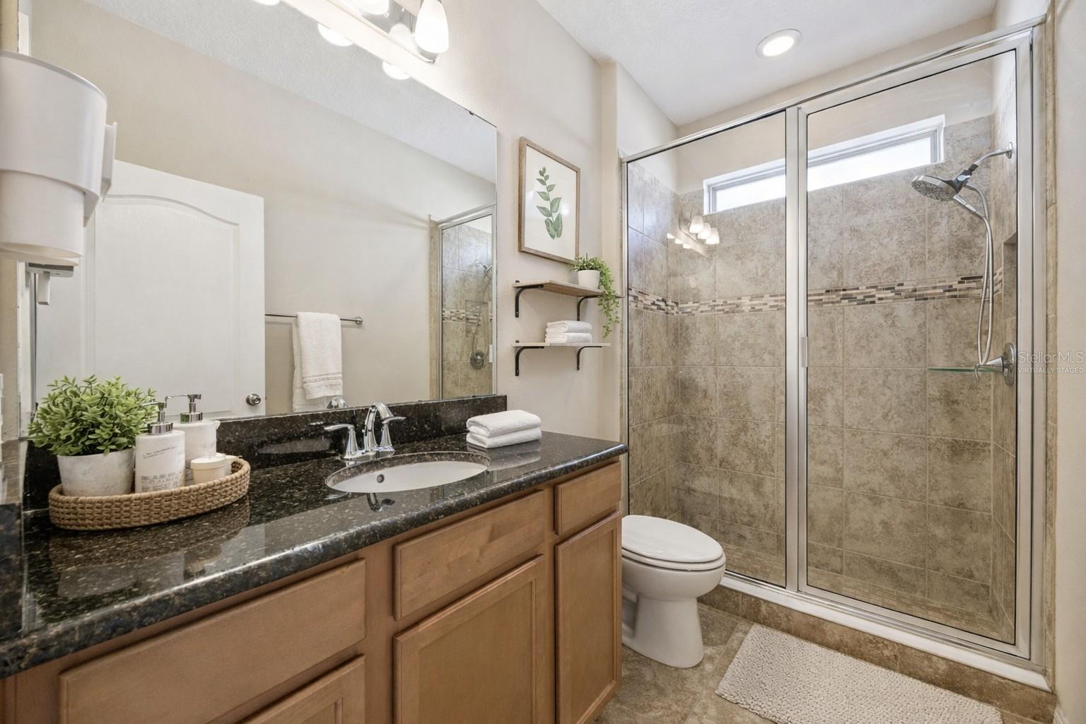 Image 24 of 37 For 901 Fountain Coin Loop