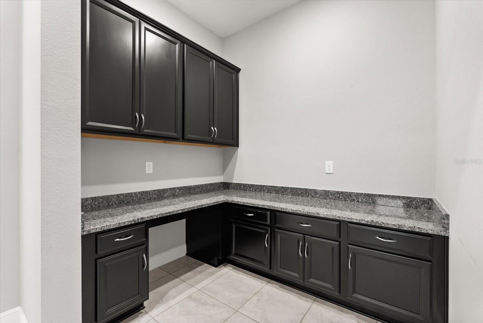 Image 21 of 44 For 3383 Stonewyck Street