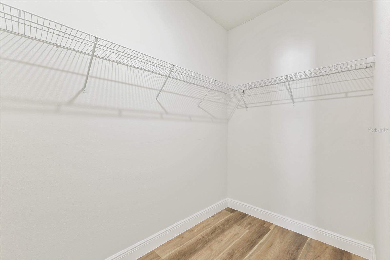 Image 11 of 45 For 3862 147th Street Road