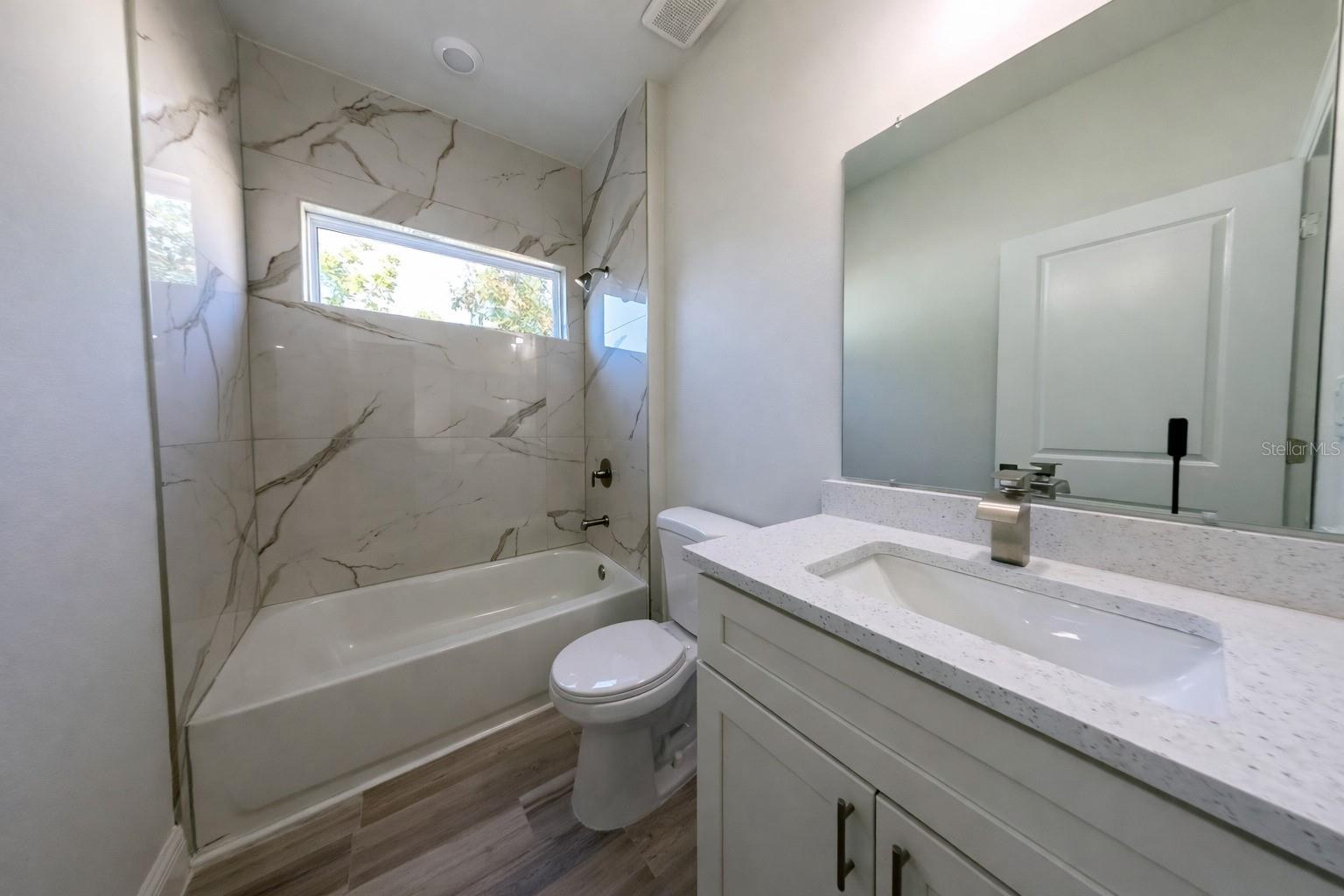 Image 28 of 45 For 3862 147th Street Road