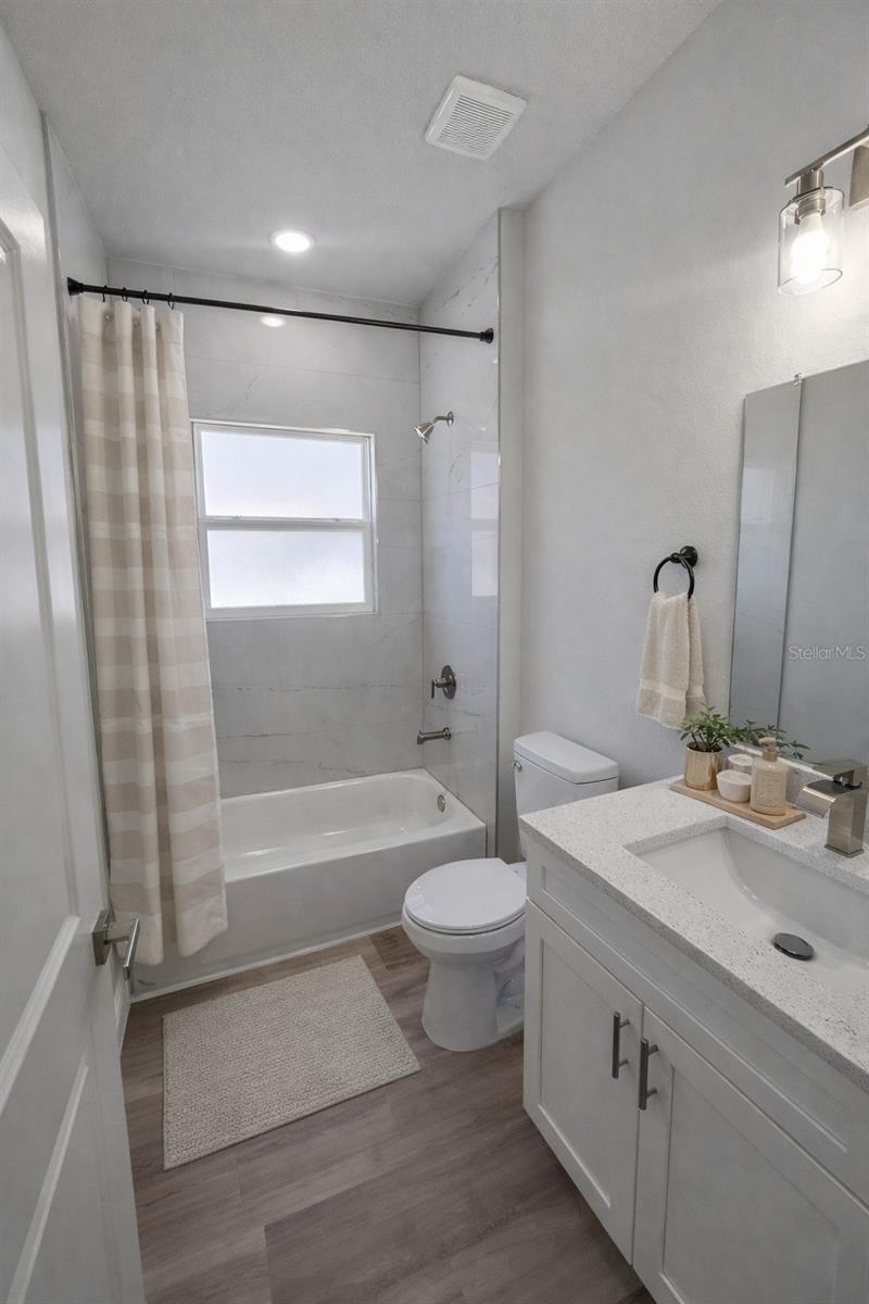 Image 29 of 45 For 3862 147th Street Road